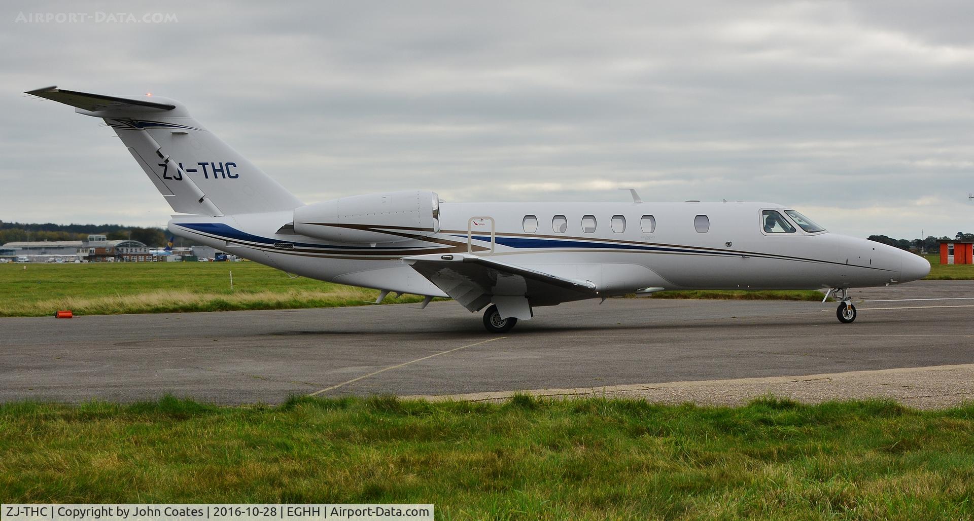 ZJ-THC, 2015 Cessna 525C CitationJet CJ4 C/N 525C-0200, Taxiing to depart CSE