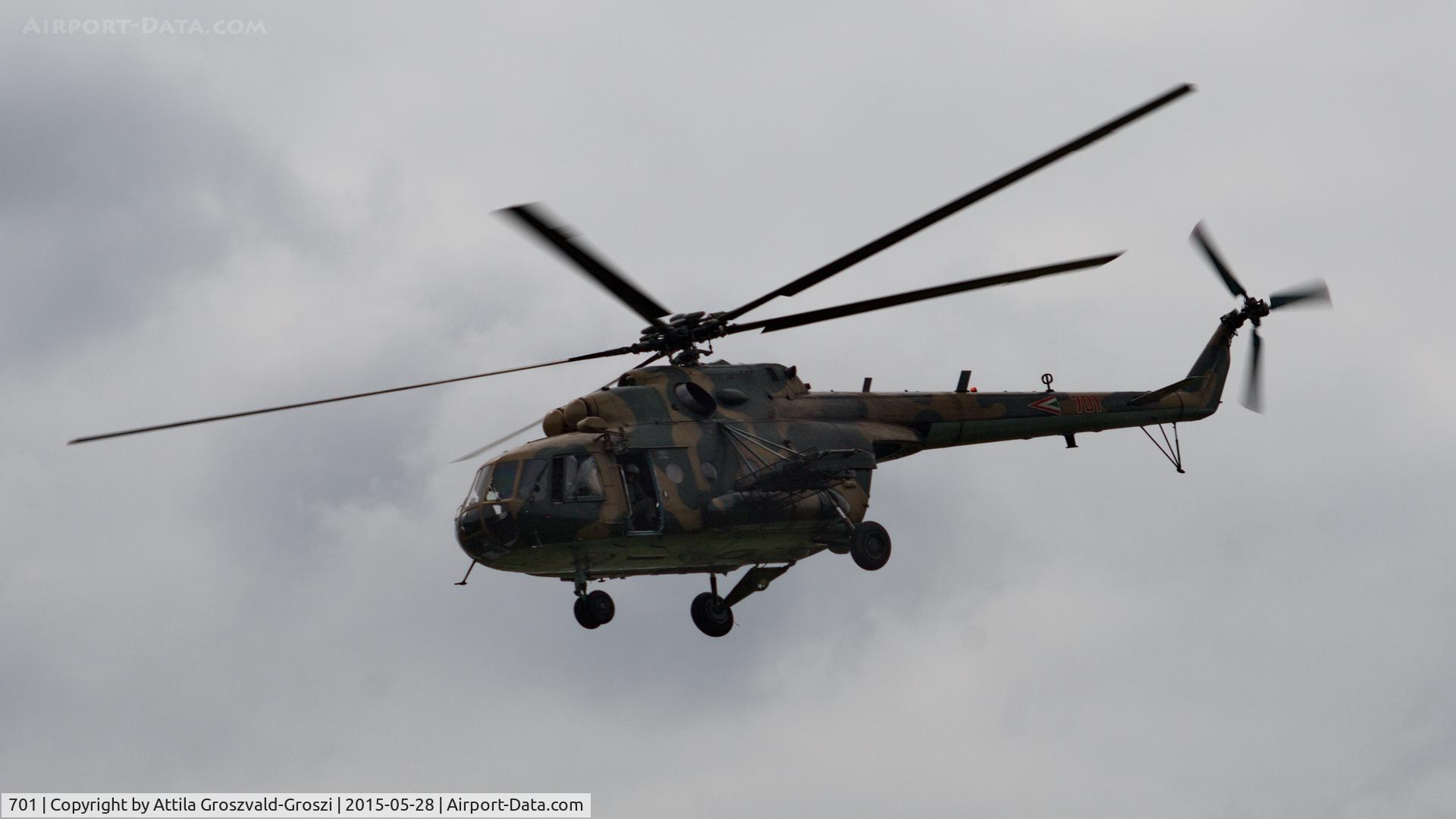 701, 1987 Mil Mi-17 Hip C/N 104M01, Military training base, Újdörögd, Hungary