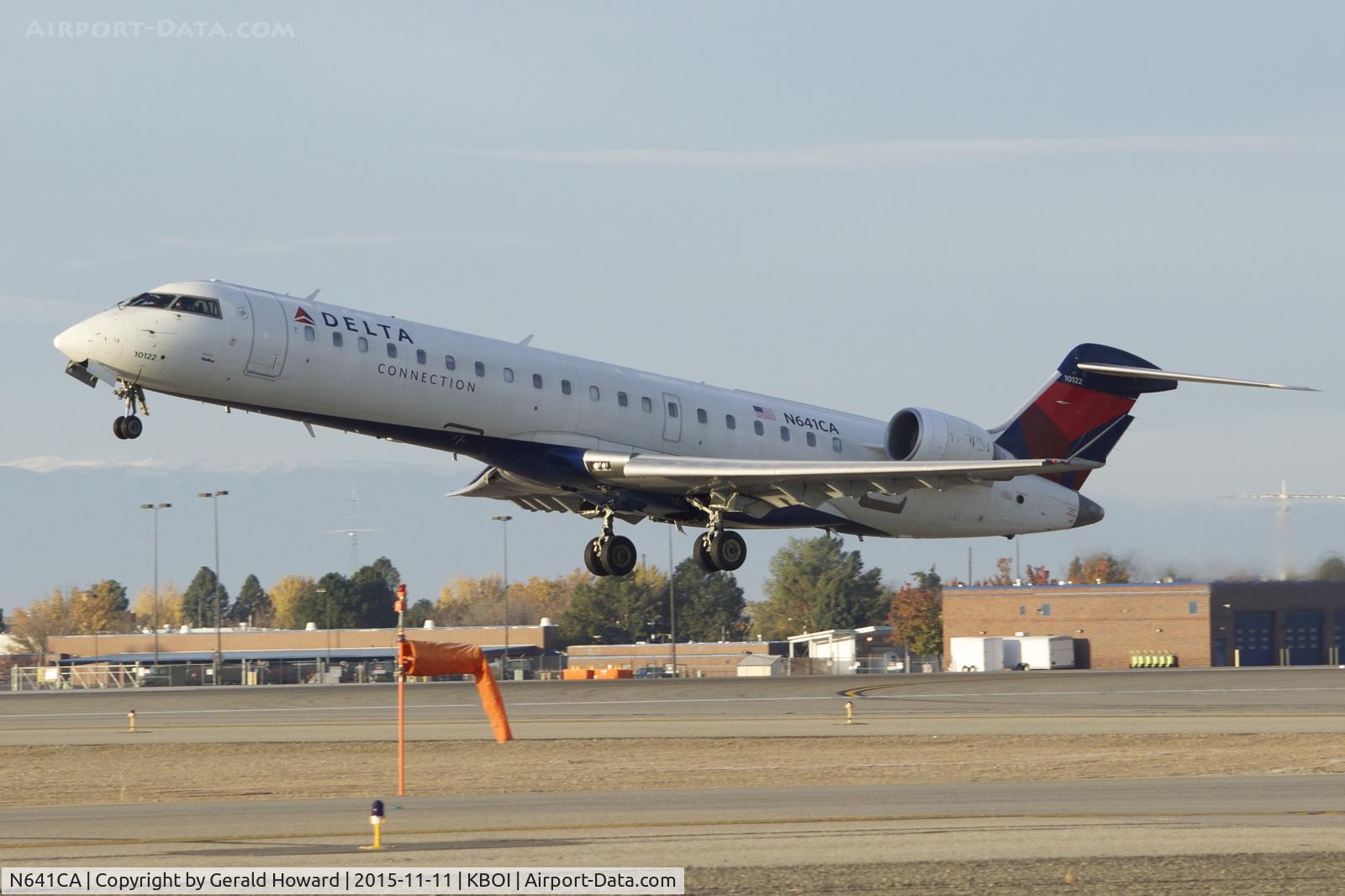 N641CA, 2003 Bombardier CRJ-700 (CL-600-2C10) Regional Jet C/N 10122, Takeoff RWY 10L.