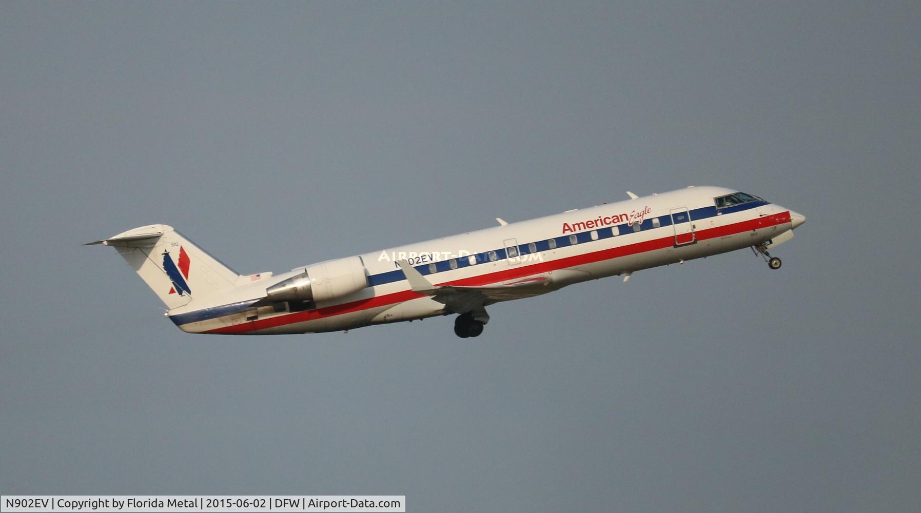 N902EV, 2002 Bombardier CRJ-200ER (CL-600-2B19) C/N 7620, American Eagle