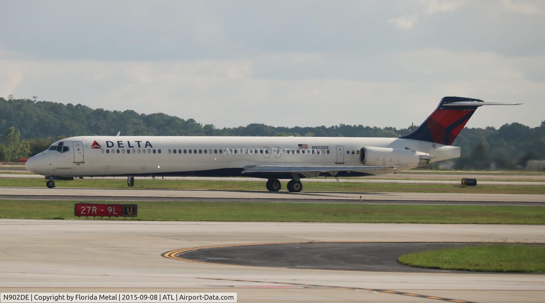 N902DE, 1992 McDonnell Douglas MD-88 C/N 53379, Delta