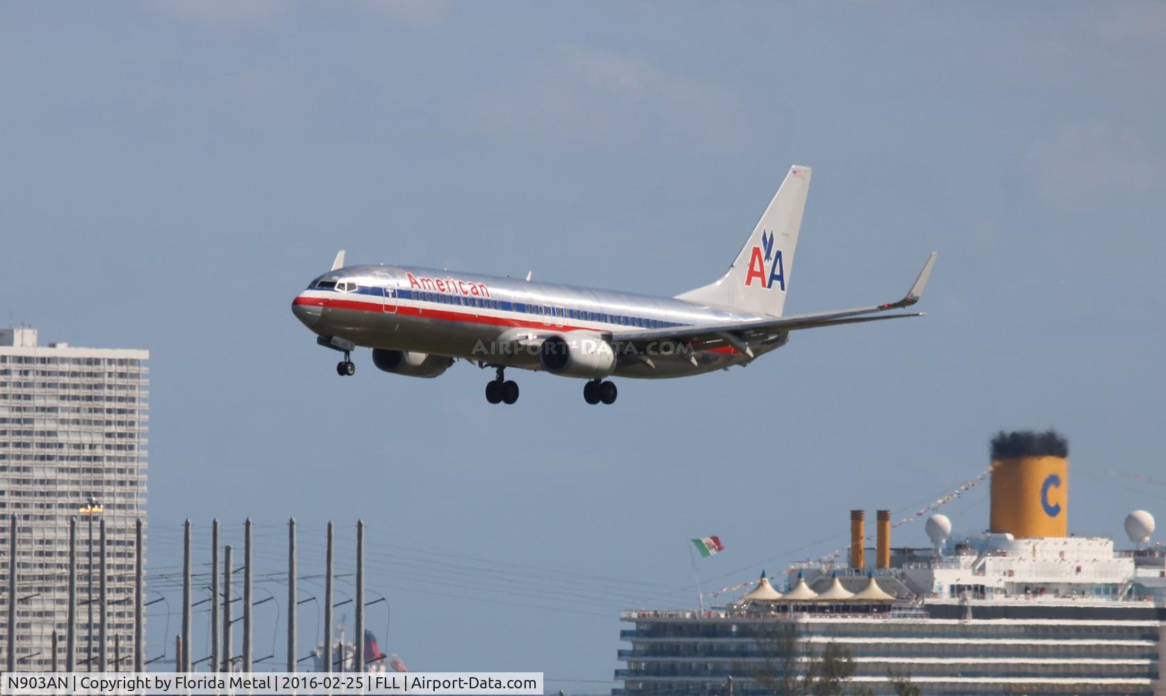 N903AN, 1999 Boeing 737-823 C/N 29505, American