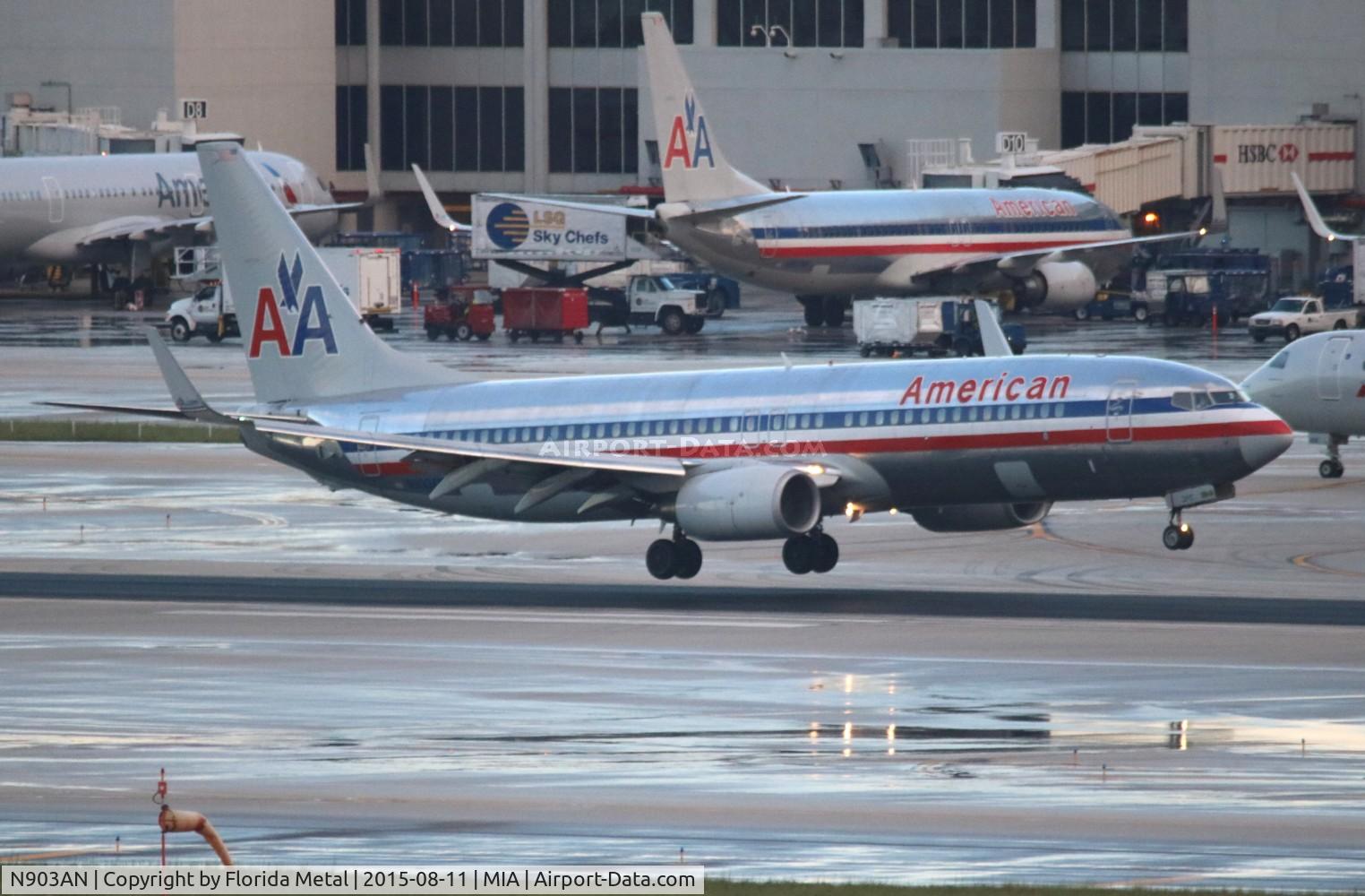 N903AN, 1999 Boeing 737-823 C/N 29505, American