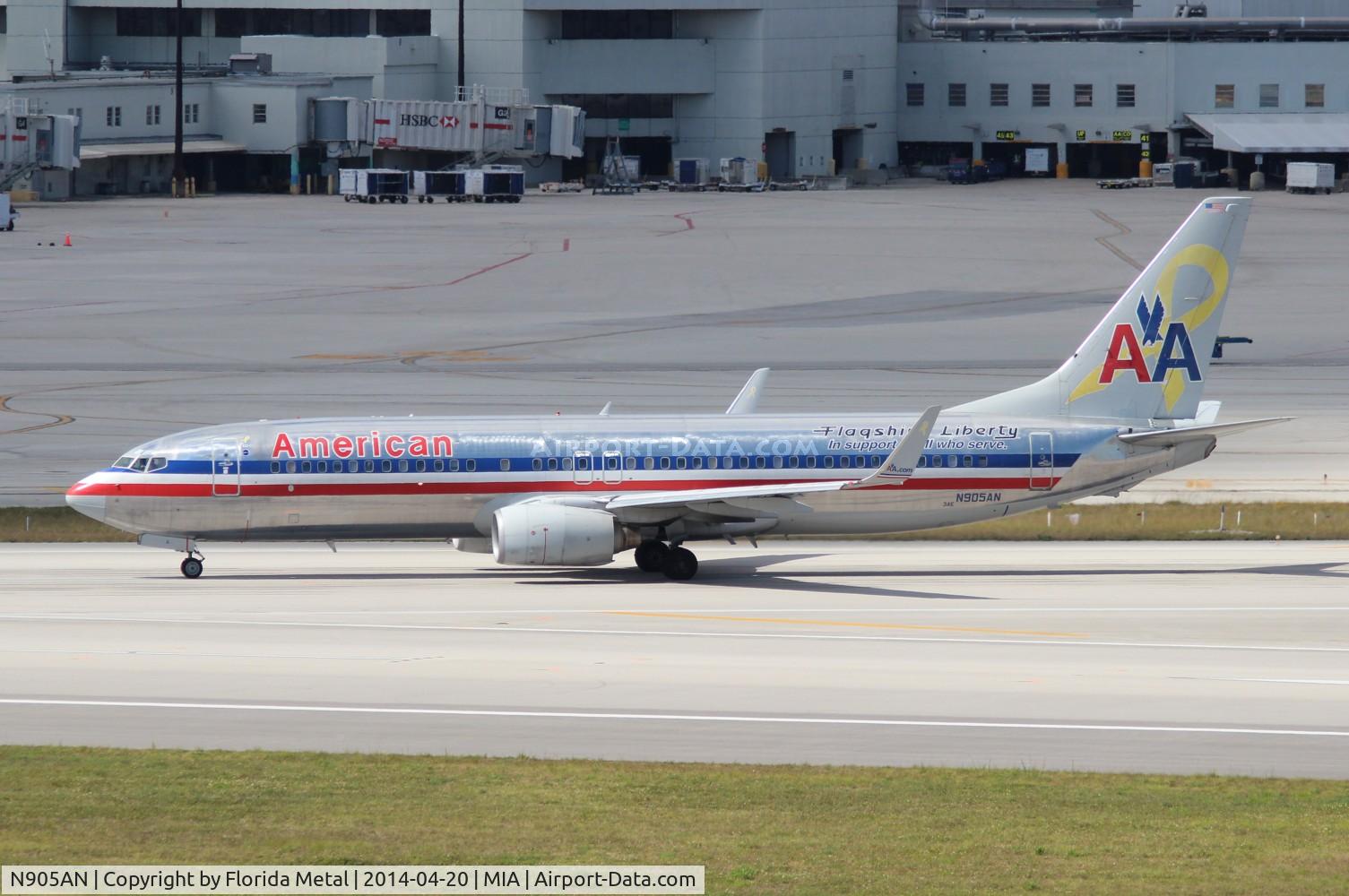 N905AN, 1999 Boeing 737-823 C/N 29507, American