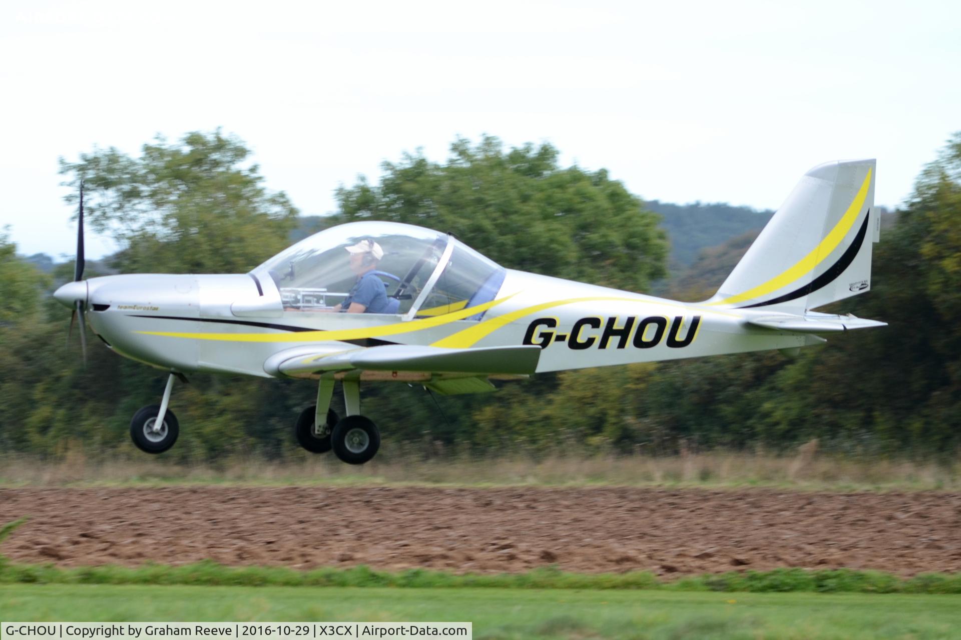 G-CHOU, 2012 Cosmik EV-97 TeamEurostar UK C/N 4102, Landing at Northrepps.