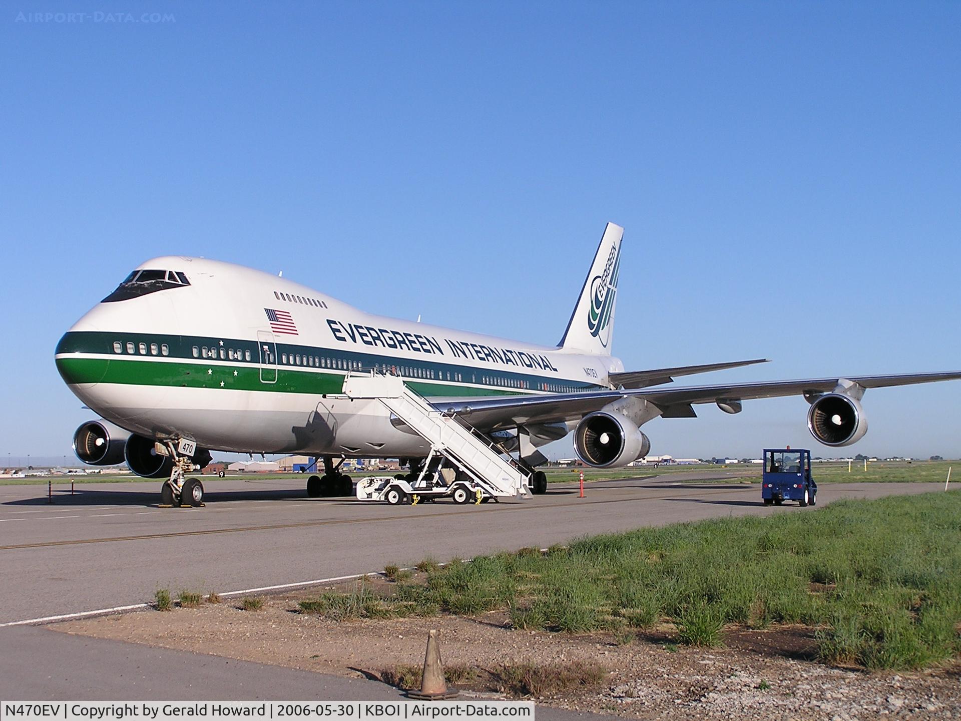 N470EV, 1974 Boeing 747-273C C/N 20653, At BOI for tanker drop demo.