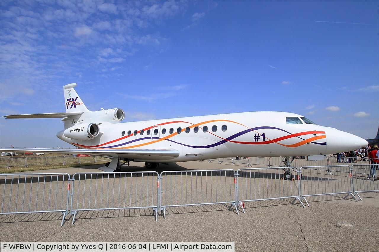 F-WFBW, 2005 Dassault Falcon 7X C/N 001, Dassault Falcon 7X, Static display, Istres-Le Tubé Air Base 125 (LFMI-QIE) open day 2016