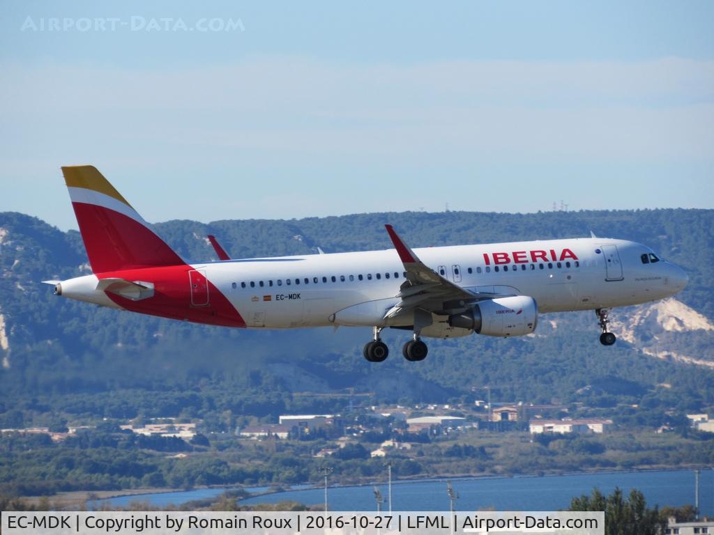 EC-MDK, 2014 Airbus A320-214 C/N 6328, Taxiing