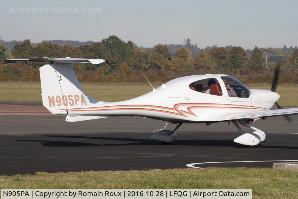 N905PA, 2008 Diamond DA-40 Diamond Star C/N 40.905, Parked