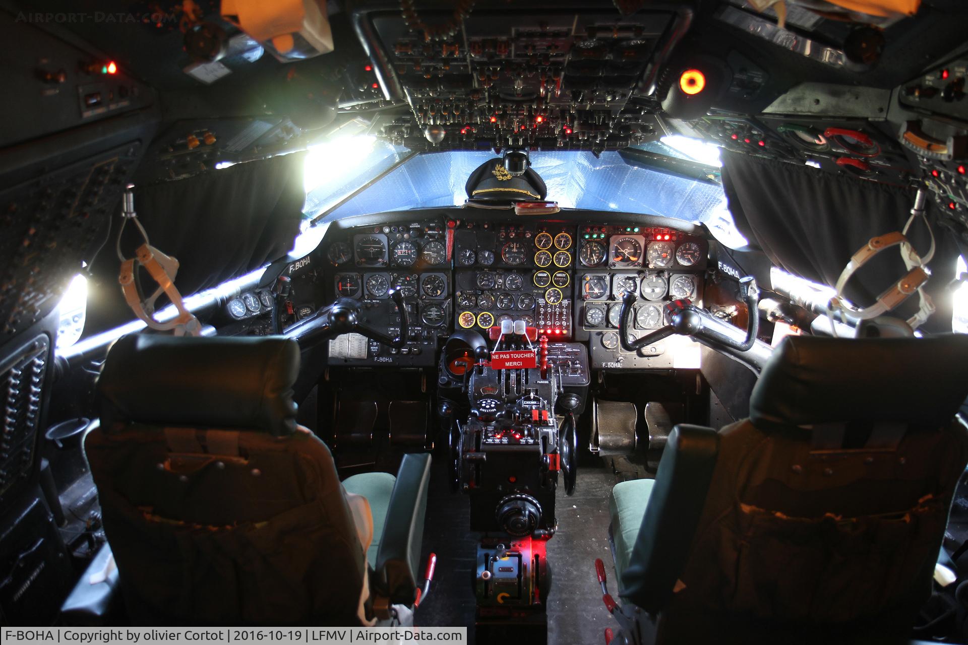 F-BOHA, 1968 Sud Aviation SE-210 Caravelle III C/N 242, the cockpit