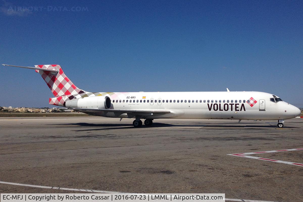 EC-MFJ, 2000 Boeing 717-2CM C/N 55060, Apron 9