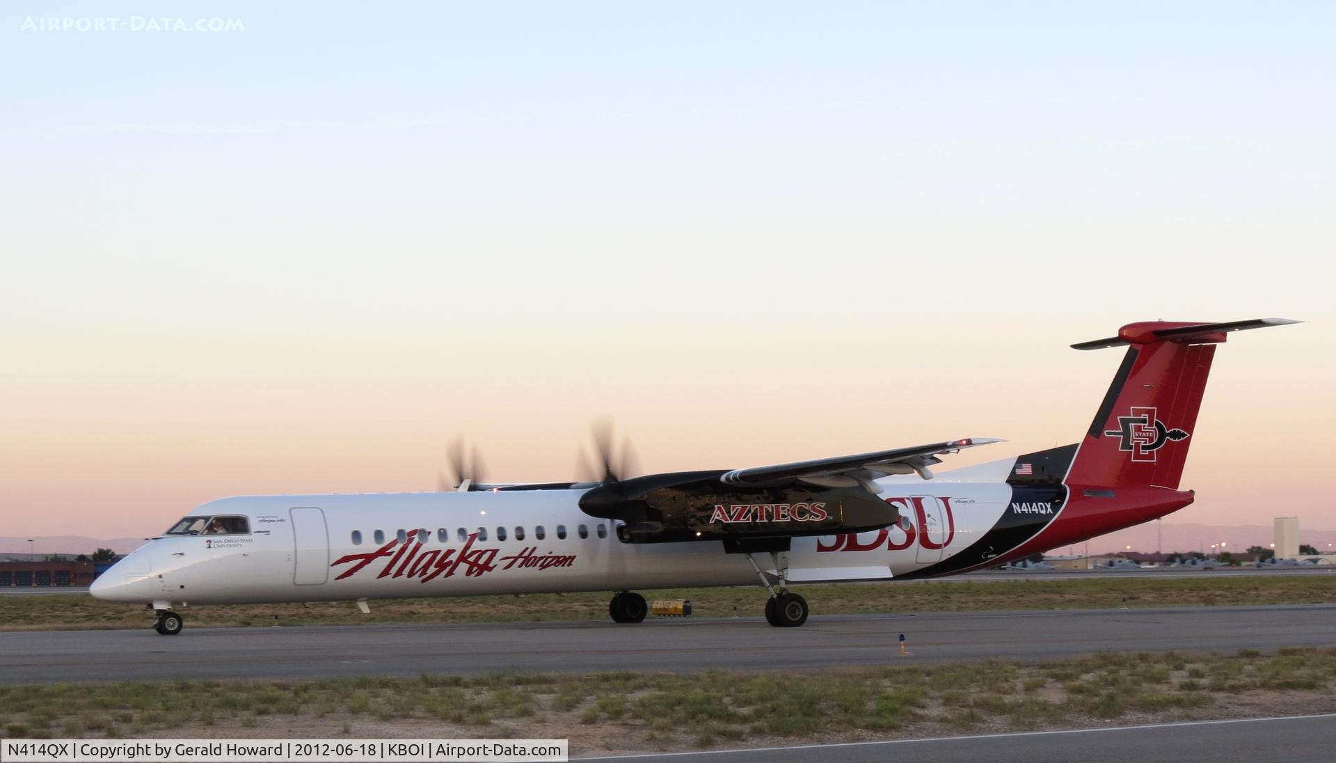N414QX, 2002 Bombardier DHC-8-402 Dash 8 C/N 4061, On taxiway Alpha.
