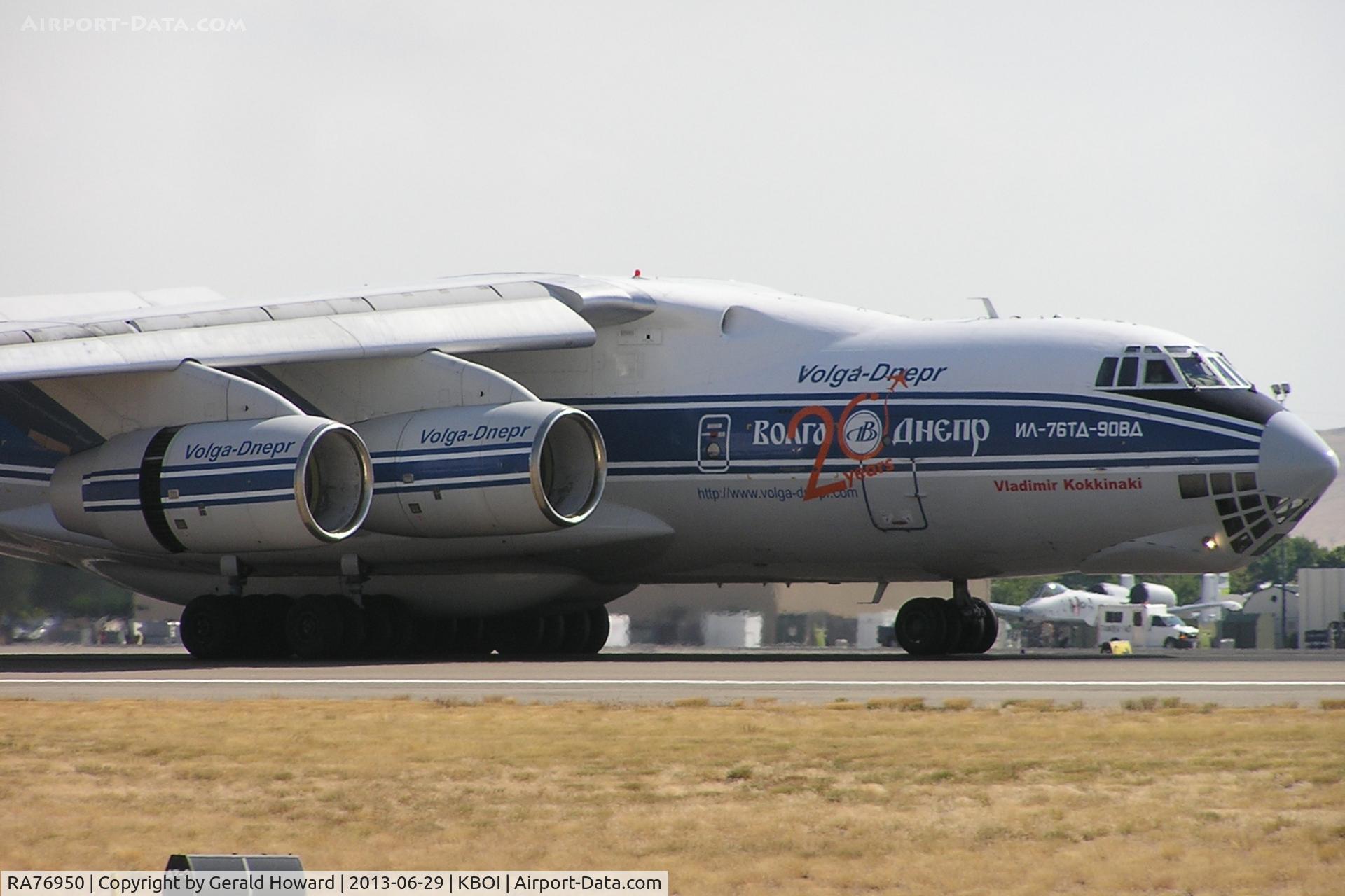 RA76950, Ilyusin IL-76-90VD C/N 2053420697, Taxing on RWY 28R.