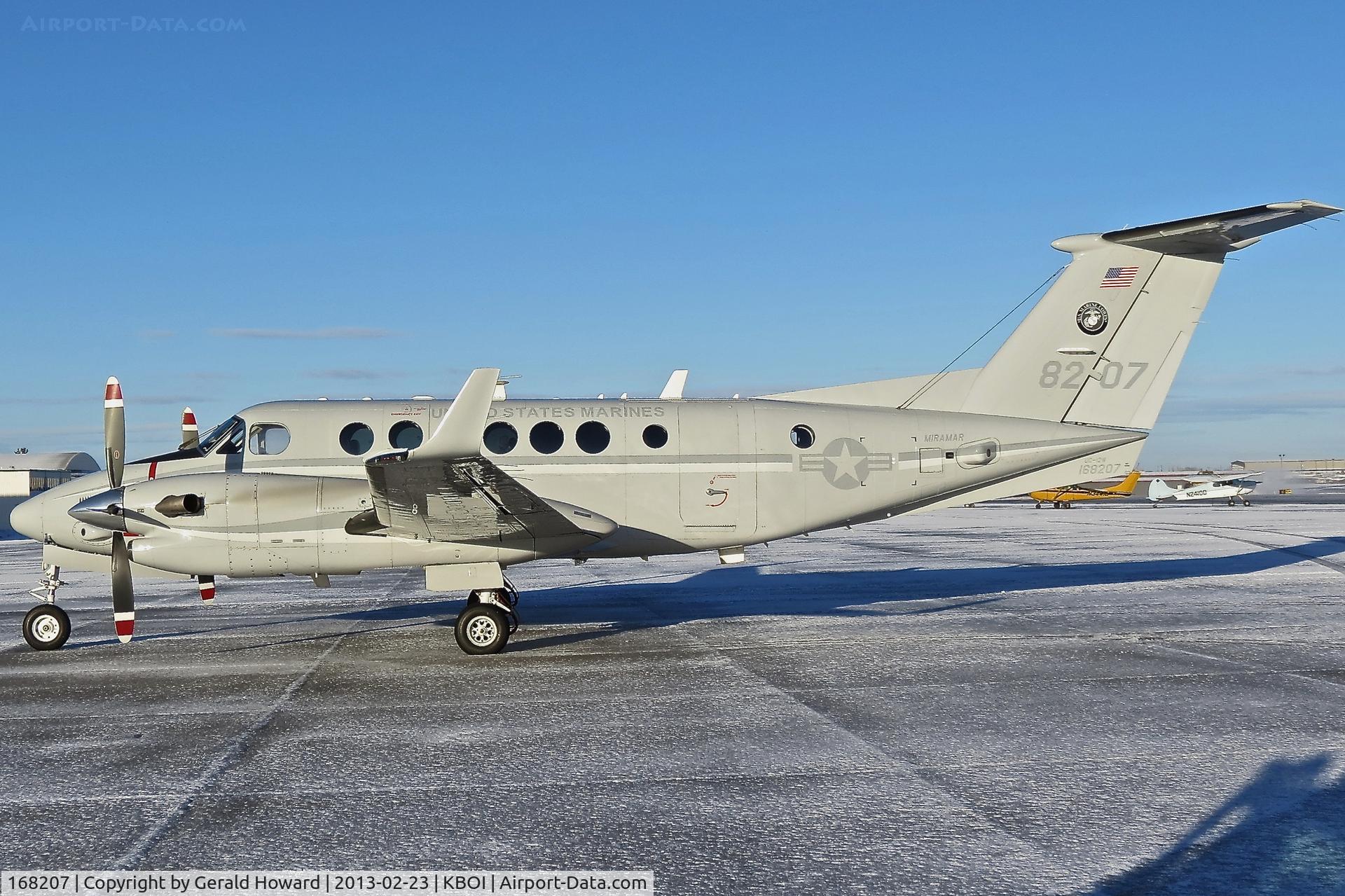 168207, 2009 Hawker Beechcraft UC-12W Huron C/N FM-31, Parked on a cold Western ramp.