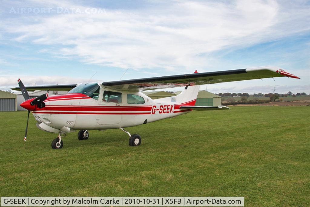 G-SEEK, 1982 Cessna T210N Turbo Centurion C/N 21064579, Cessna T210N Turbo Centurion, Fishburn Airfield, October 31st 2010.