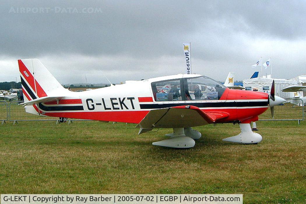 G-LEKT, 1976 Robin DR-400-180 Regent Regent C/N 1181, Robin DR.400/180 Regent [1181] Kemble~G 02/07/2005