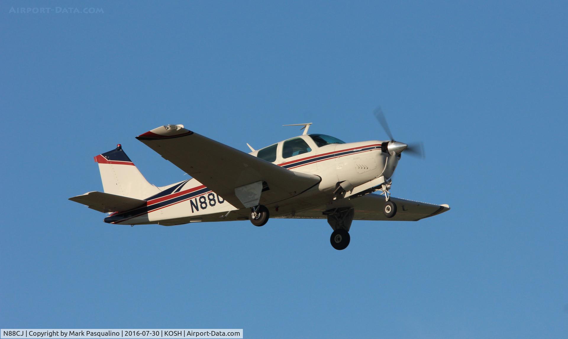 N88CJ, 1977 Beech A36 Bonanza 36 C/N E-1042, Beech A36