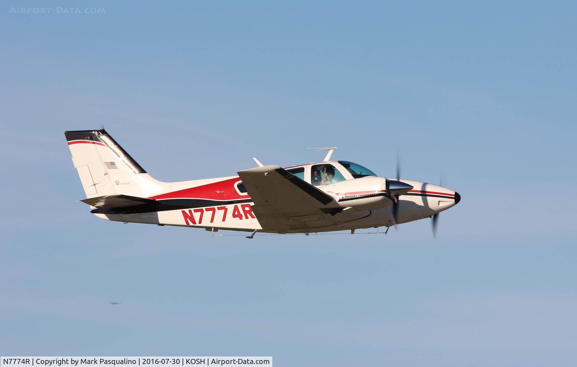N7774R, 1969 Beech 95-B55 Baron Baron C/N TC-1228, Beech B55