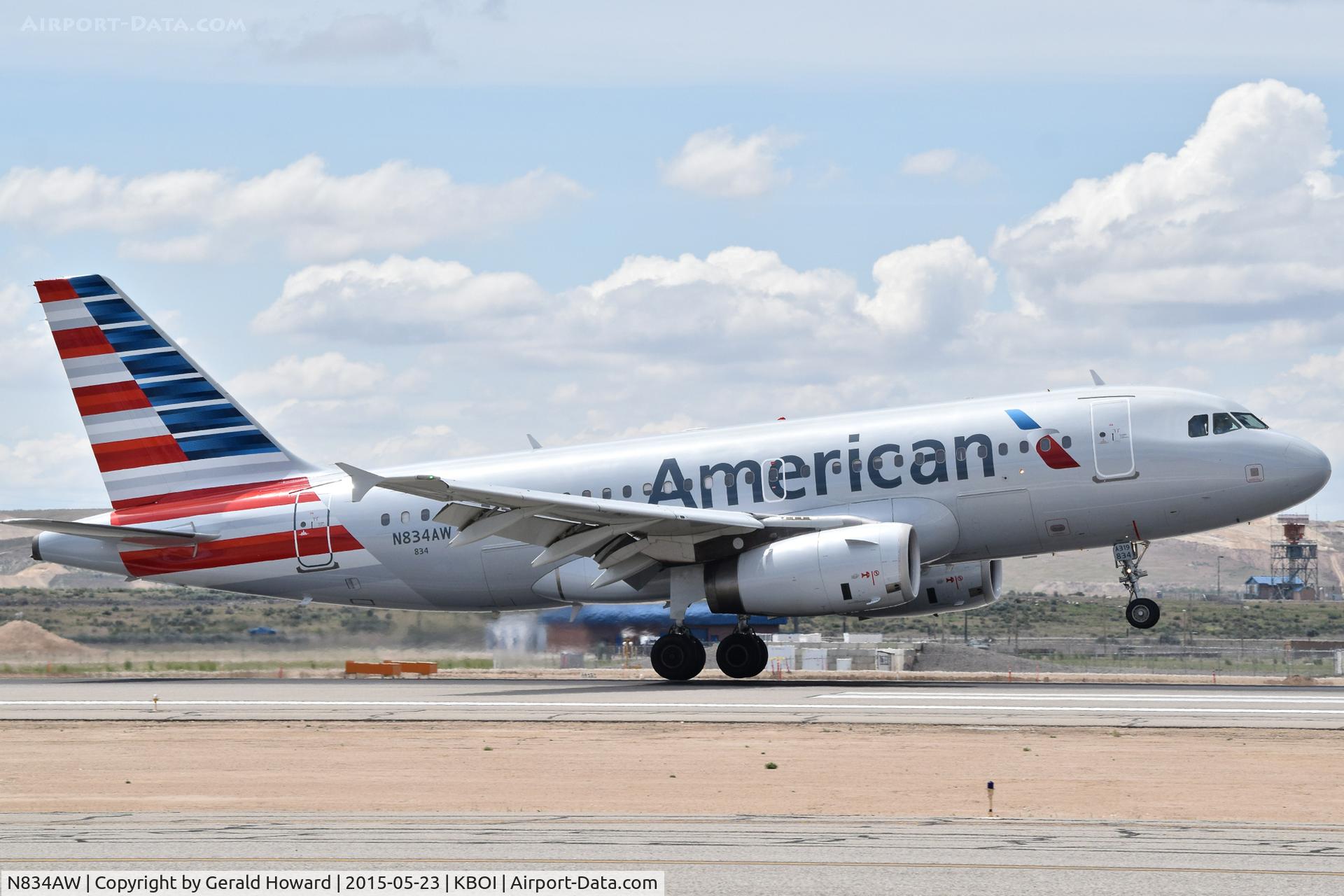N834AW, 2004 Airbus A319-132 C/N 2302, Landing RWY 28R.
