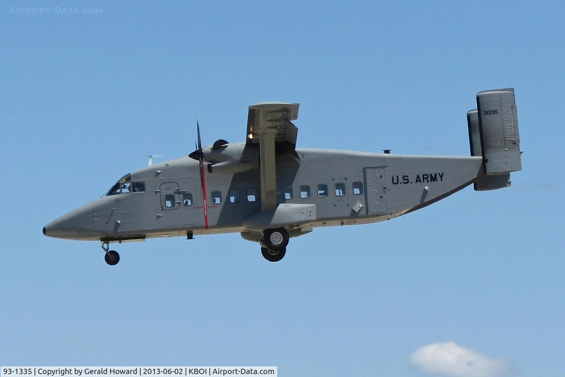 93-1335, 1990 Short C-23C Sherpa C/N SH3419, Landing RWY 28L.
