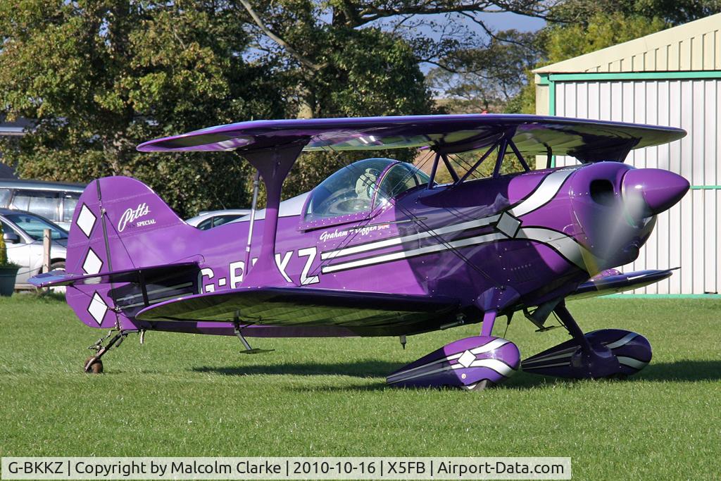 G-BKKZ, 2000 Pitts S-1S Special C/N PFA 009-10525, Pitts S-1S Special, Fishburn Airfield, October 16th 2010.