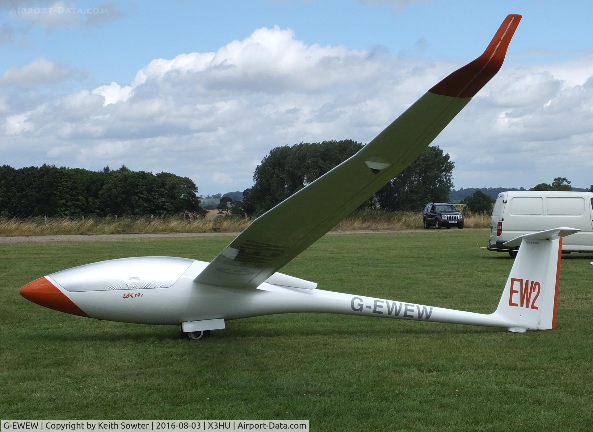 G-EWEW, 2006 Sportine Aviacija LAK-19T C/N 024, Glider Comp at Husbands Bosworth
