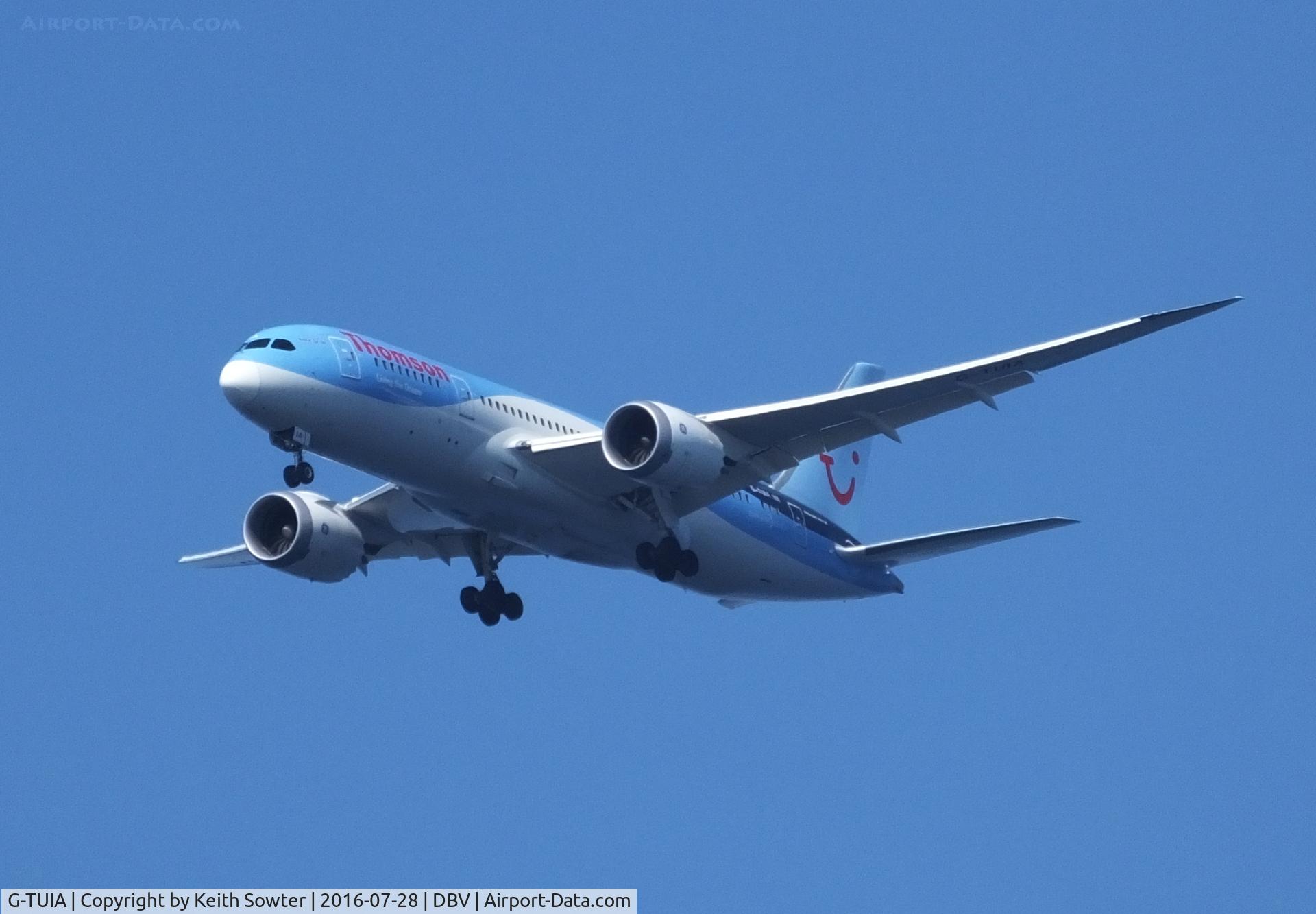 G-TUIA, 2013 Boeing 787-8 Dreamliner C/N 34422, Short finals to Dubrovnik