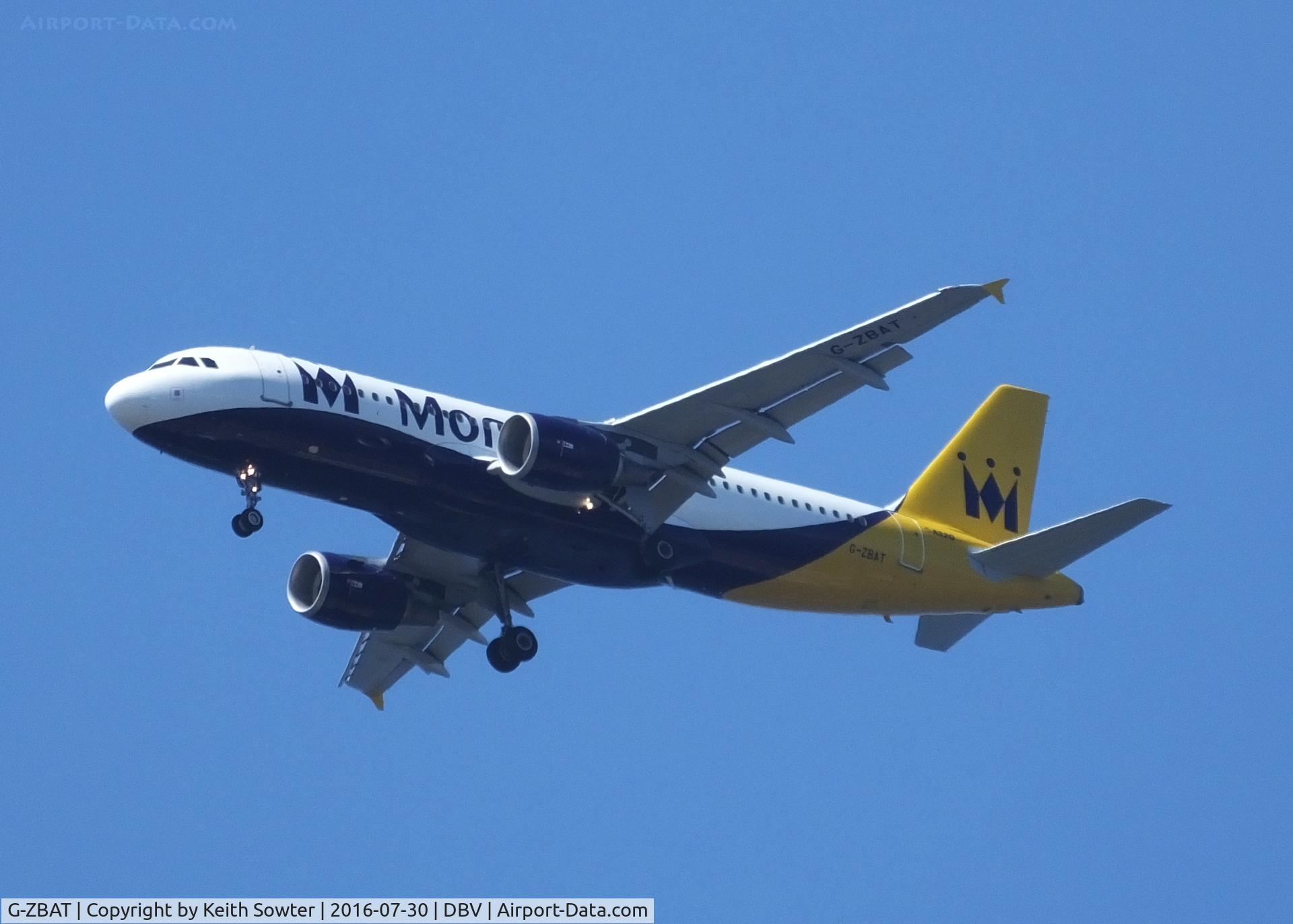 G-ZBAT, 2007 Airbus A320-214 C/N 3278, Short finals to Dubrovnik