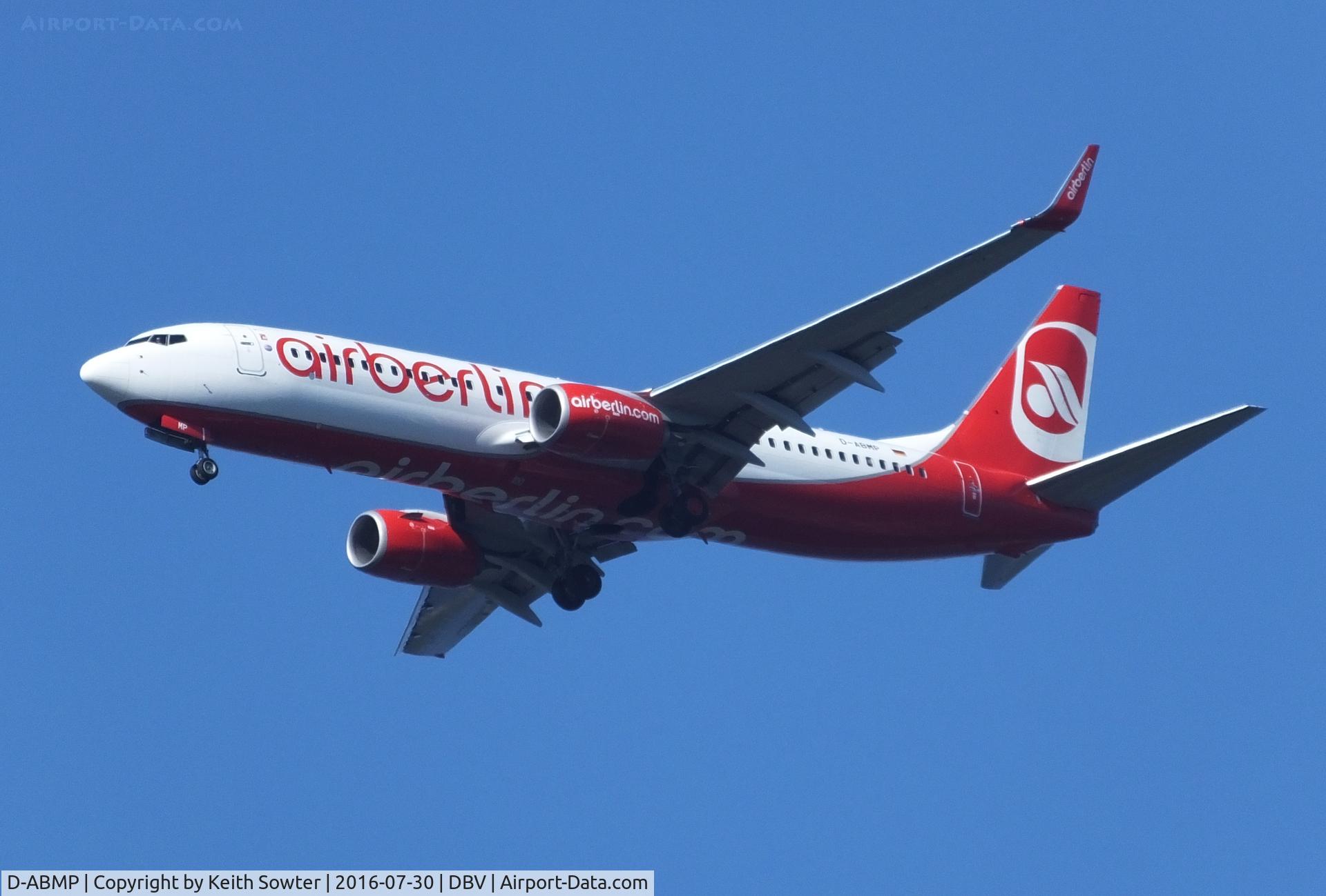 D-ABMP, 2013 Boeing 737-86J C/N 37779, Short finals to Dubrovnik