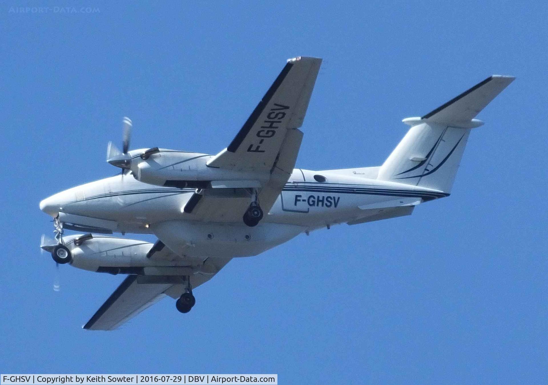 F-GHSV, 1980 Beech 200 King Air C/N BB-622, Short finals to Dubrovnik