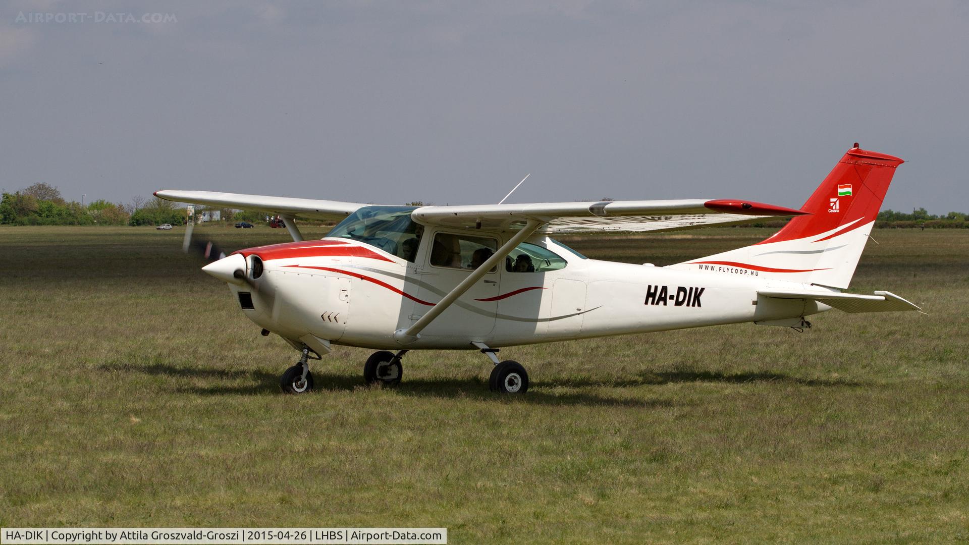 HA-DIK, Cessna 182K Skylane C/N 18258466, Budaörs Airport, Hungary. Gold Timer Fundanation airshow