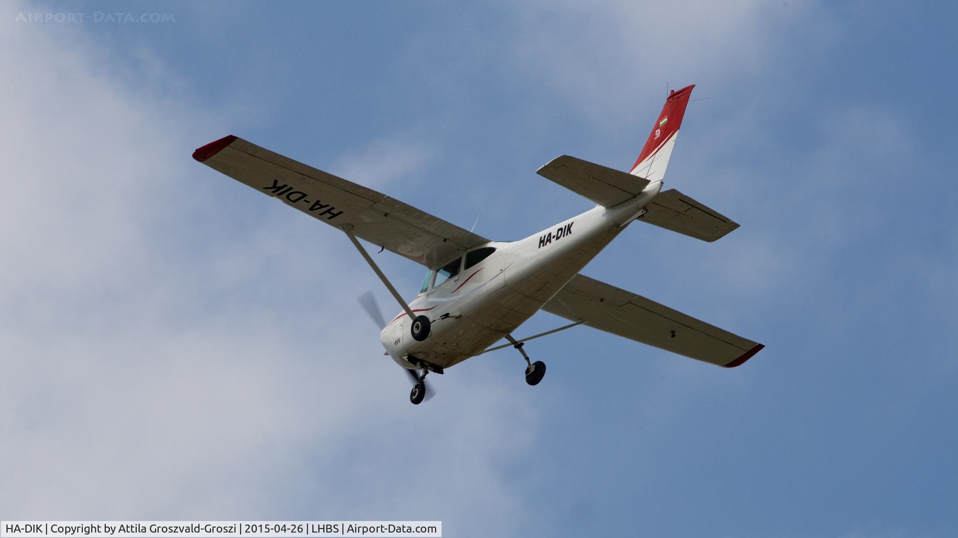 HA-DIK, Cessna 182K Skylane C/N 18258466, Budaörs Airport, Hungary. Gold Timer Fundanation airshow