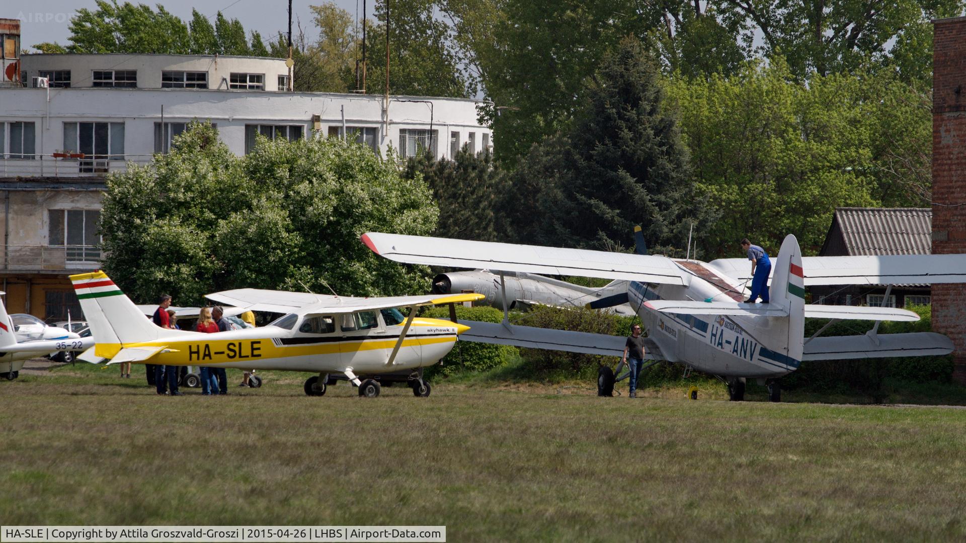 HA-SLE, Cessna 172L Skyhawk II C/N 17259309, Budaörs Airport, Hungary. Gold Timer Fundanation airshow