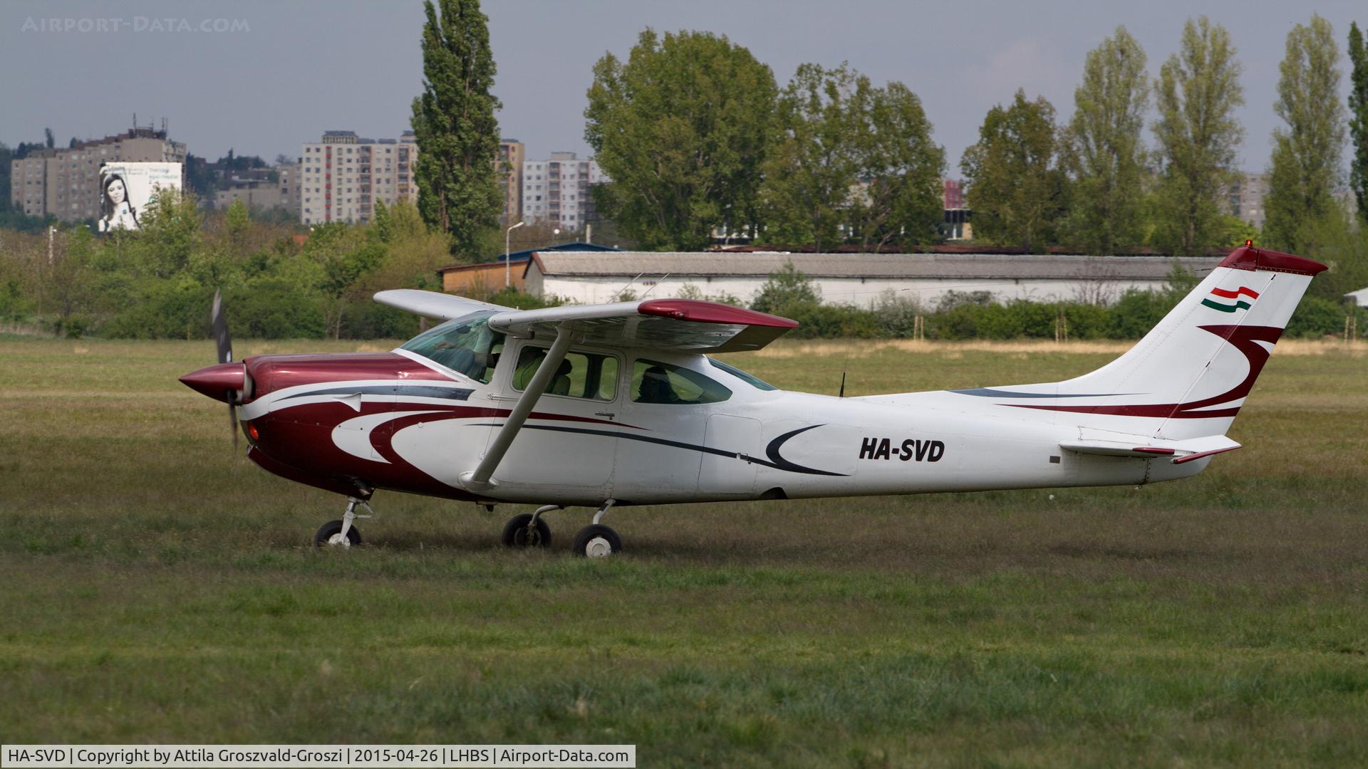 HA-SVD, 1978 Cessna R182 Skylane RG C/N R18200175, Budaörs Airport, Hungary. Gold Timer Fundanation airshow