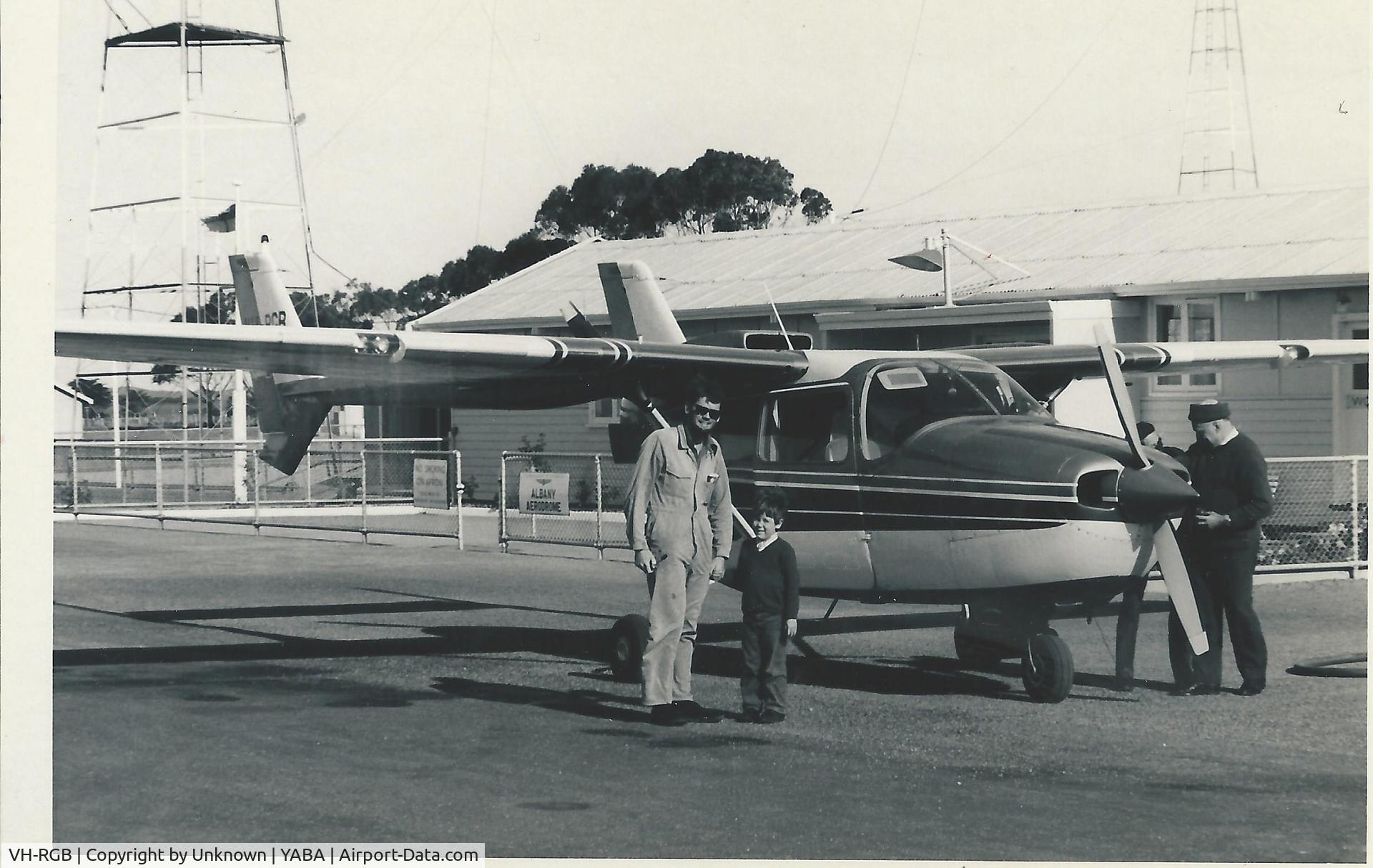VH-RGB, 1969 Cessna 337E Super Skymaster C/N 33701204, Pilot Ray Robertson