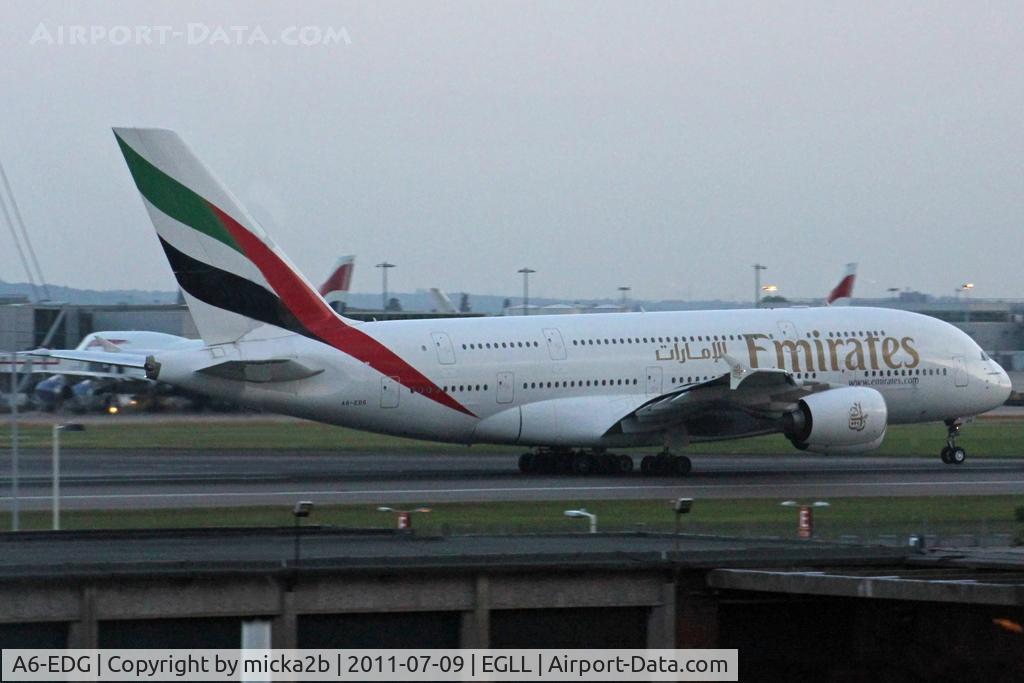 A6-EDG, 2009 Airbus A380-861 C/N 023, Take off