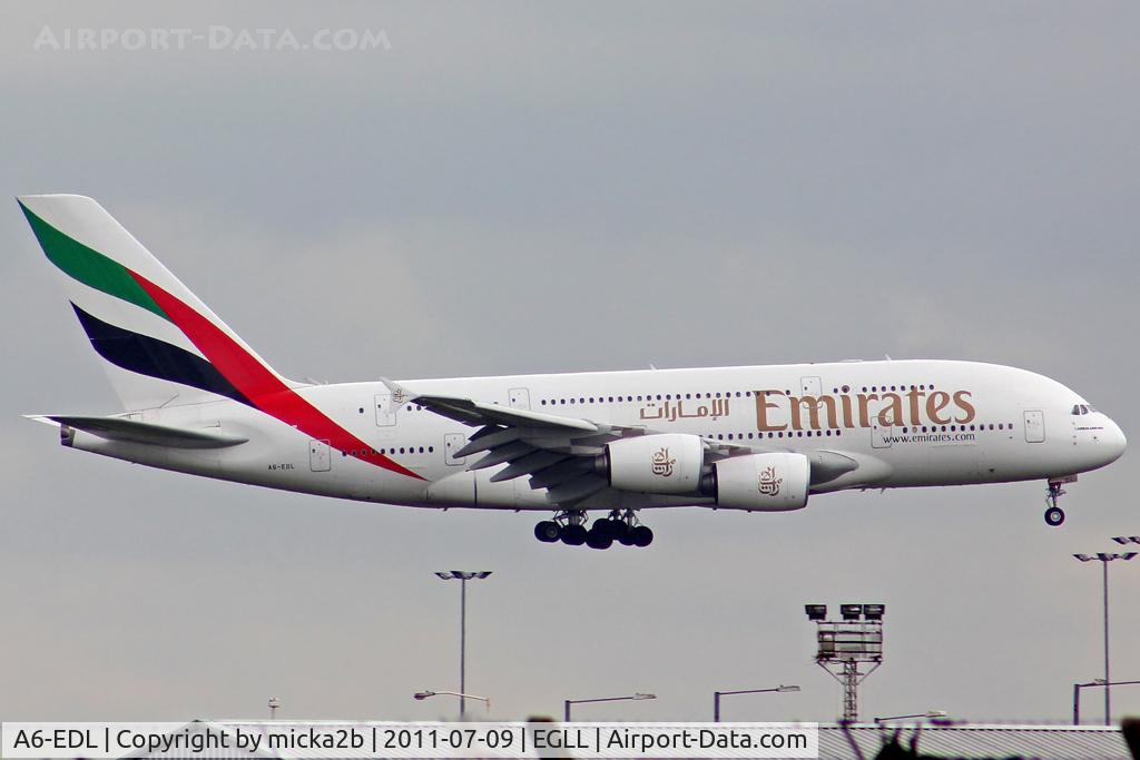 A6-EDL, 2010 Airbus A380-861 C/N 046, Landing