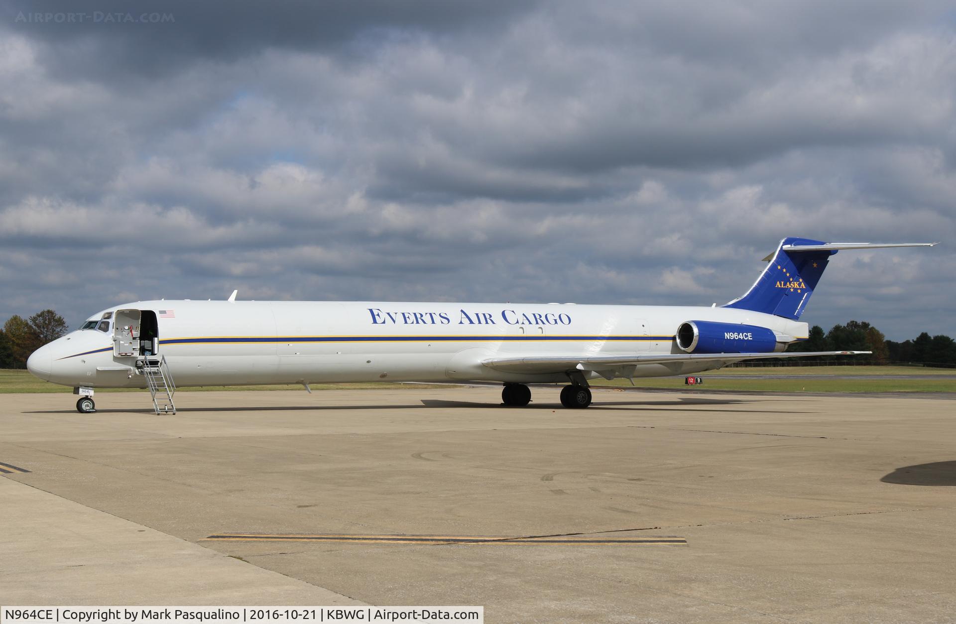 N964CE, 1992 McDonnell Douglas MD-83 (DC-9-83) C/N 53078, MD-83