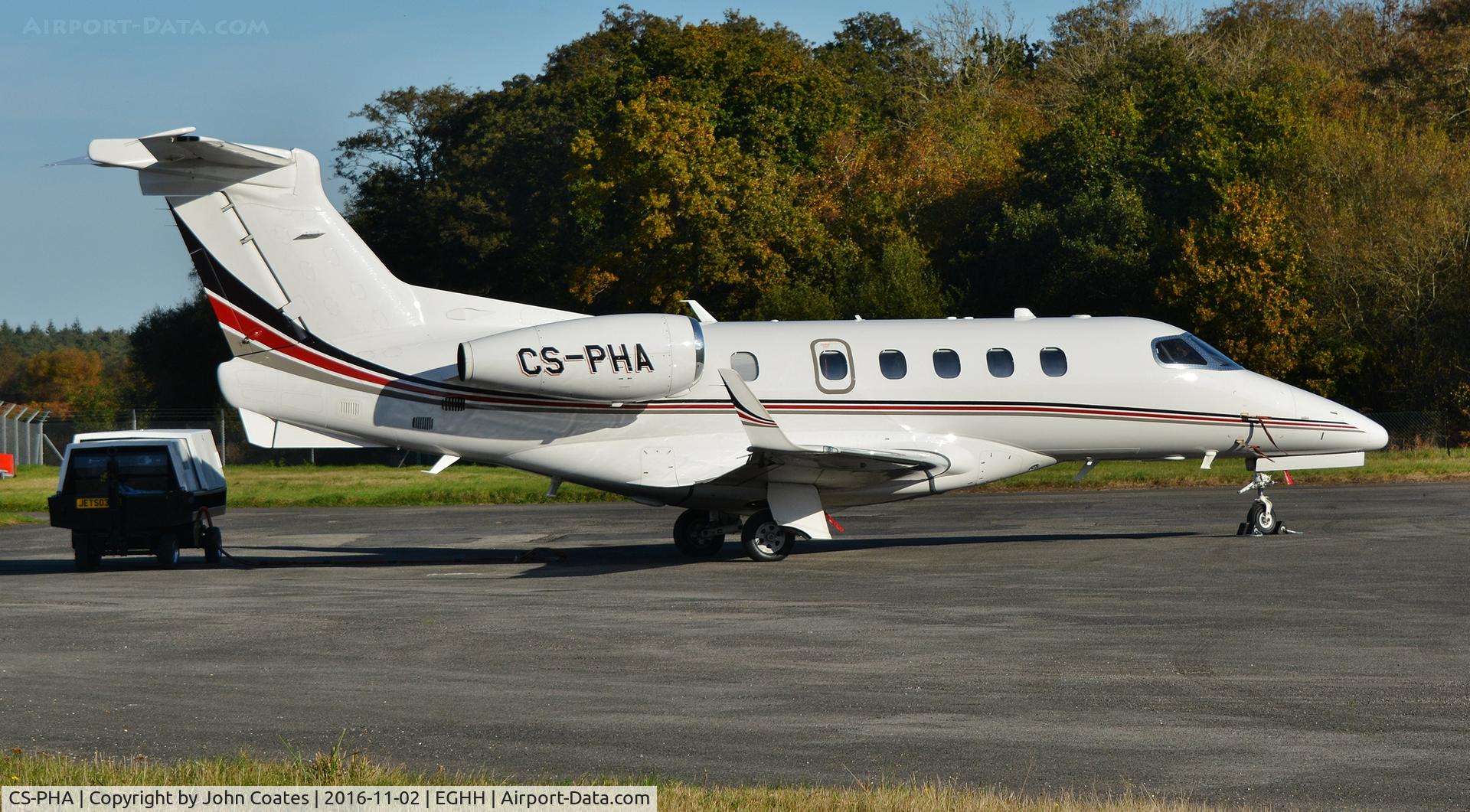 CS-PHA, 2014 Embraer EMB-505 Phenom 300 C/N 50500203, Looking ready to depart JETS