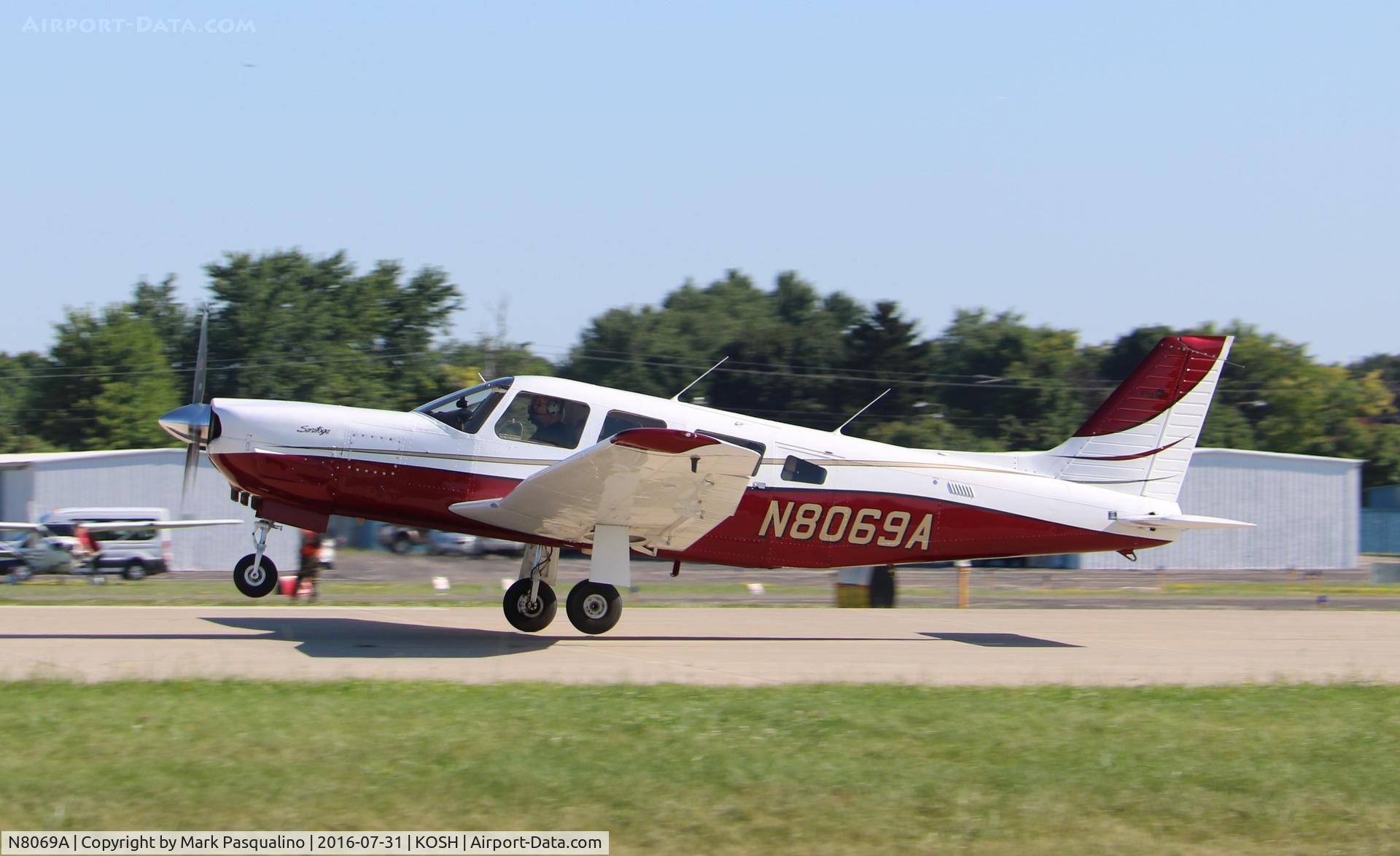 N8069A, 1981 Piper PA-32R-301 Saratoga C/N 32R-8213027, Piper PA-32R-301