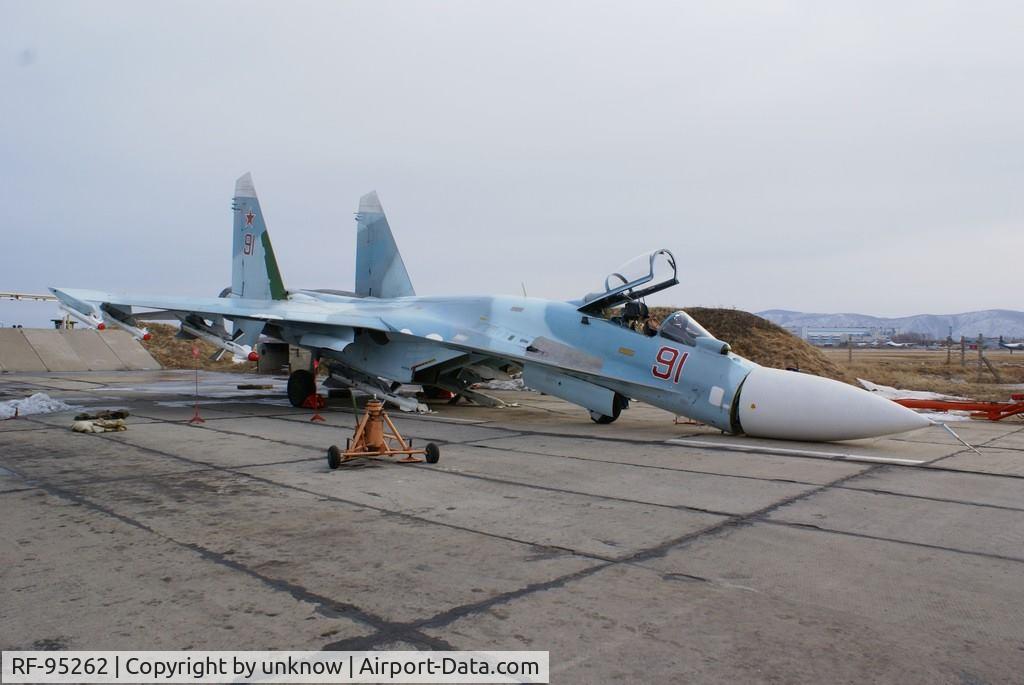 RF-95262, Sukhoi Su-27SM C/N 36911030409, undercarriage problem