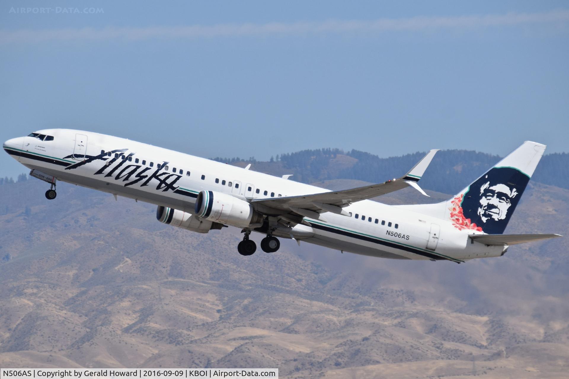 N506AS, 2008 Boeing 737-890 C/N 35690, Departing RWY 28R.