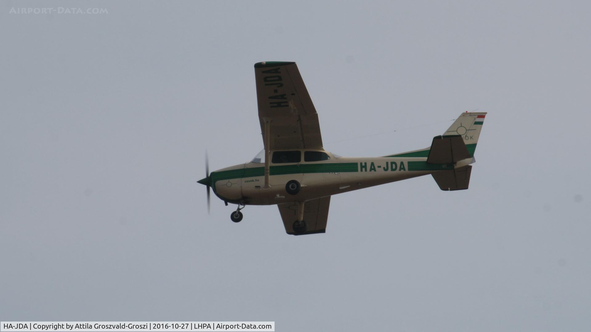 HA-JDA, Cessna 172M C/N 17264977, Pápa Air Base, Hungary. approach and go-around