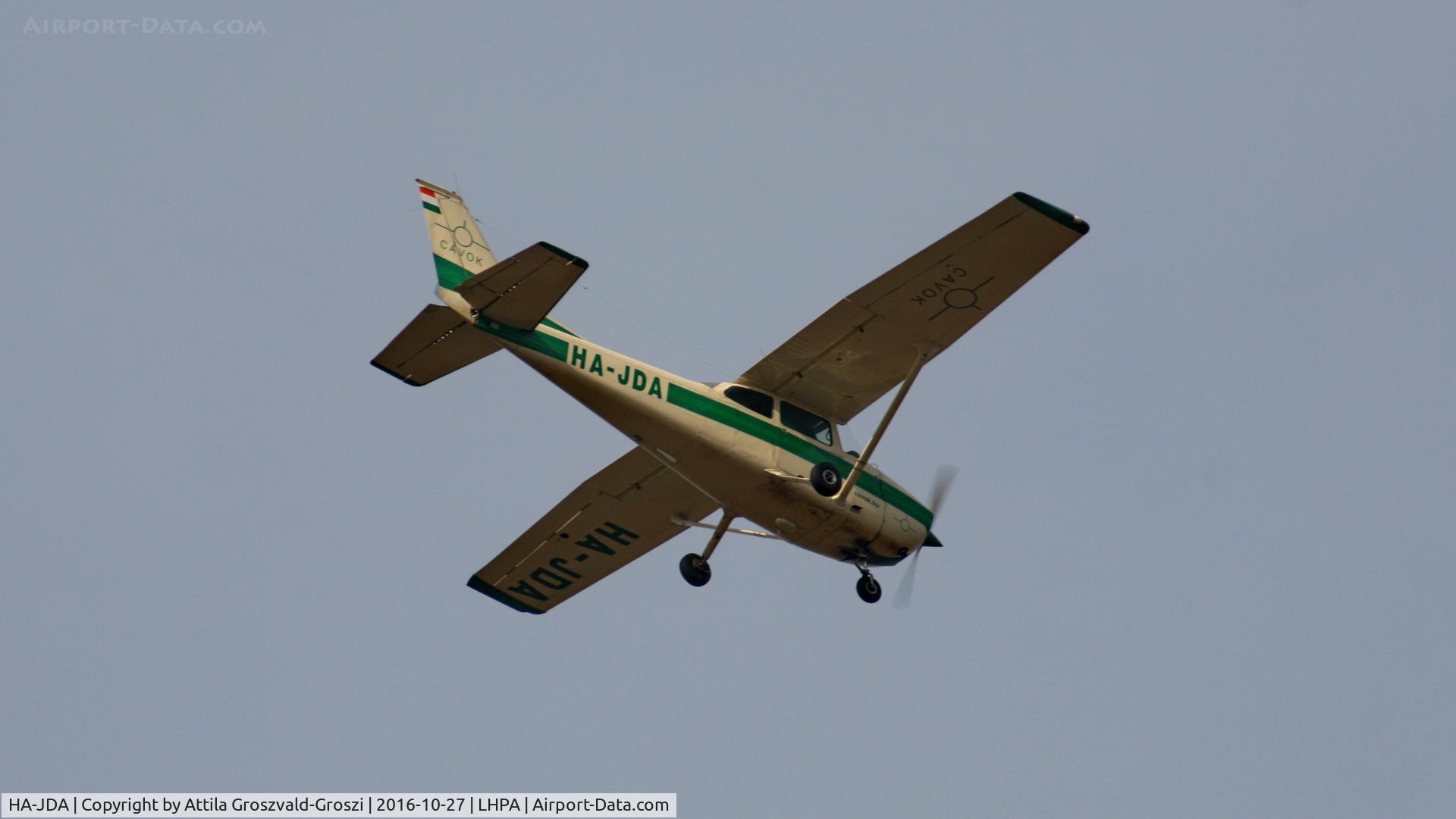 HA-JDA, Cessna 172M C/N 17264977, Pápa Air Base, Hungary. approach and go-around