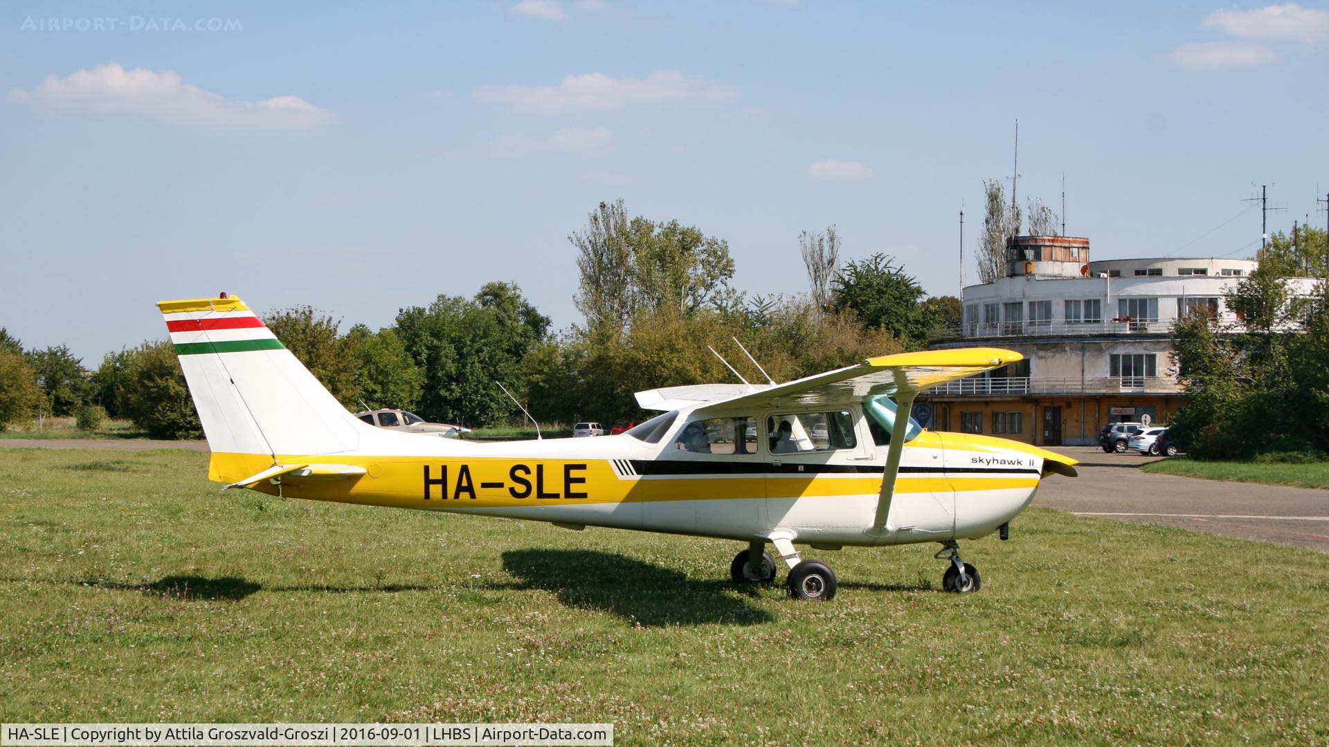 HA-SLE, Cessna 172L Skyhawk II C/N 17259309, Budaörs Airport, Hungary