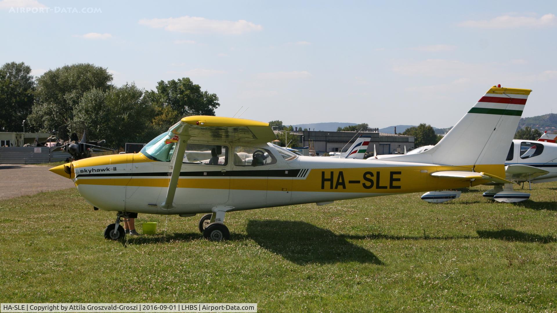 HA-SLE, Cessna 172L Skyhawk II C/N 17259309, Budaörs Airport, Hungary