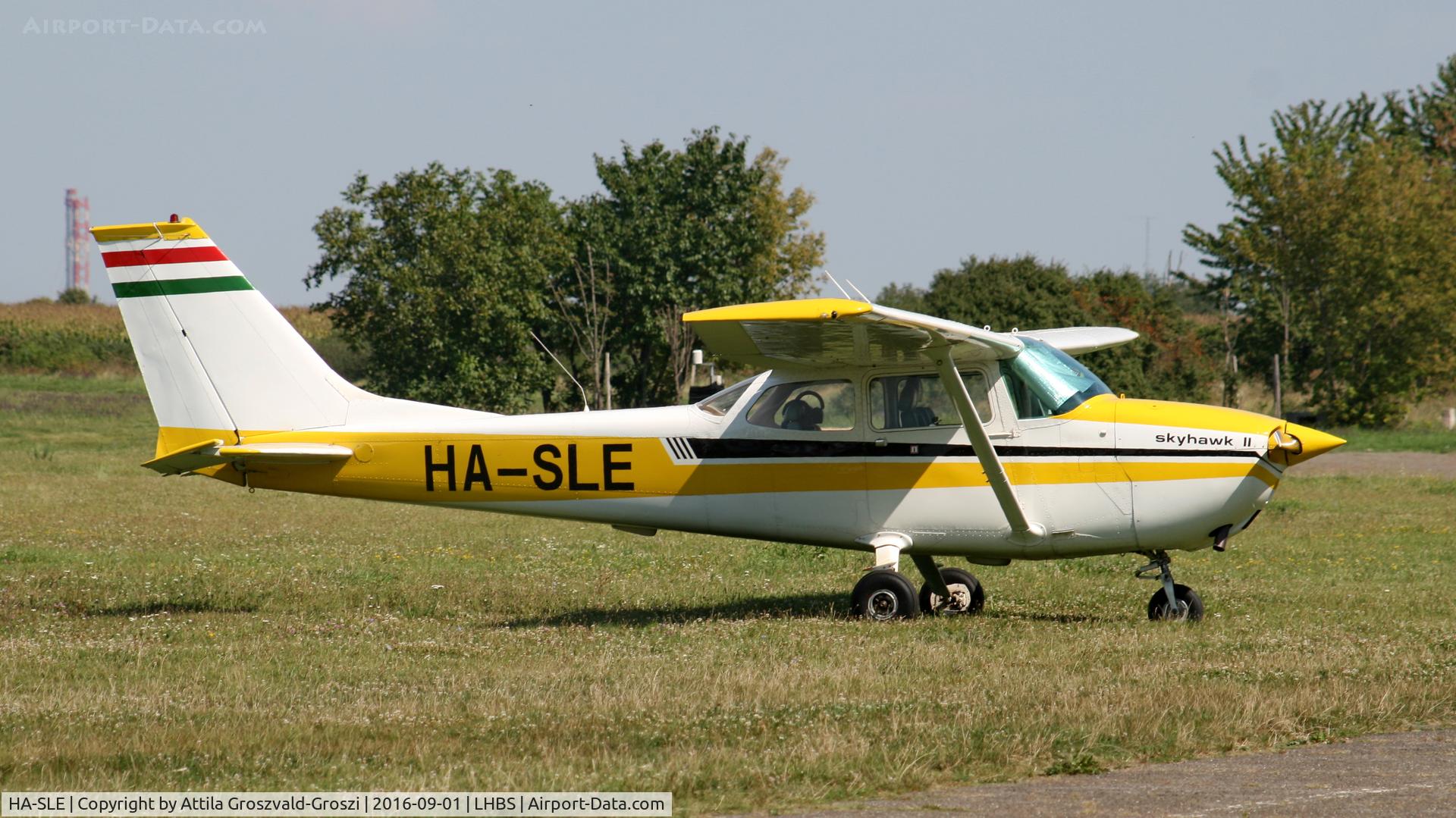 HA-SLE, Cessna 172L Skyhawk II C/N 17259309, Budaörs Airport, Hungary
