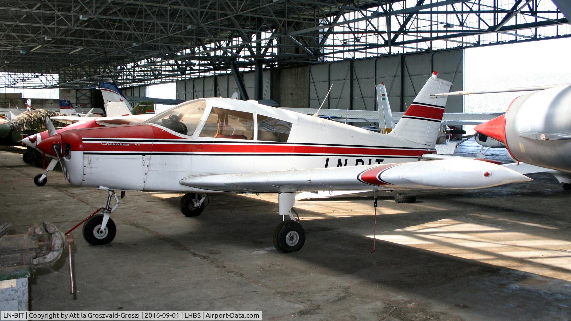 LN-BIT, 1967 Piper PA-28-140 Cherokee 140 C/N 28-23520, Budaörs Airport, Hungary