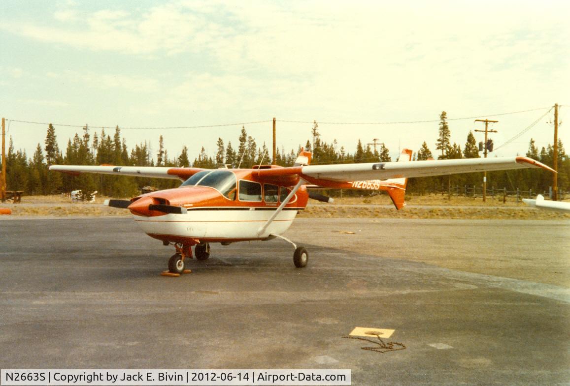 N2663S, 1968 Cessna T337C Turbo Super Skymaster C/N 337-0963, Cessna N2663S at Smiley Creek, Idaho