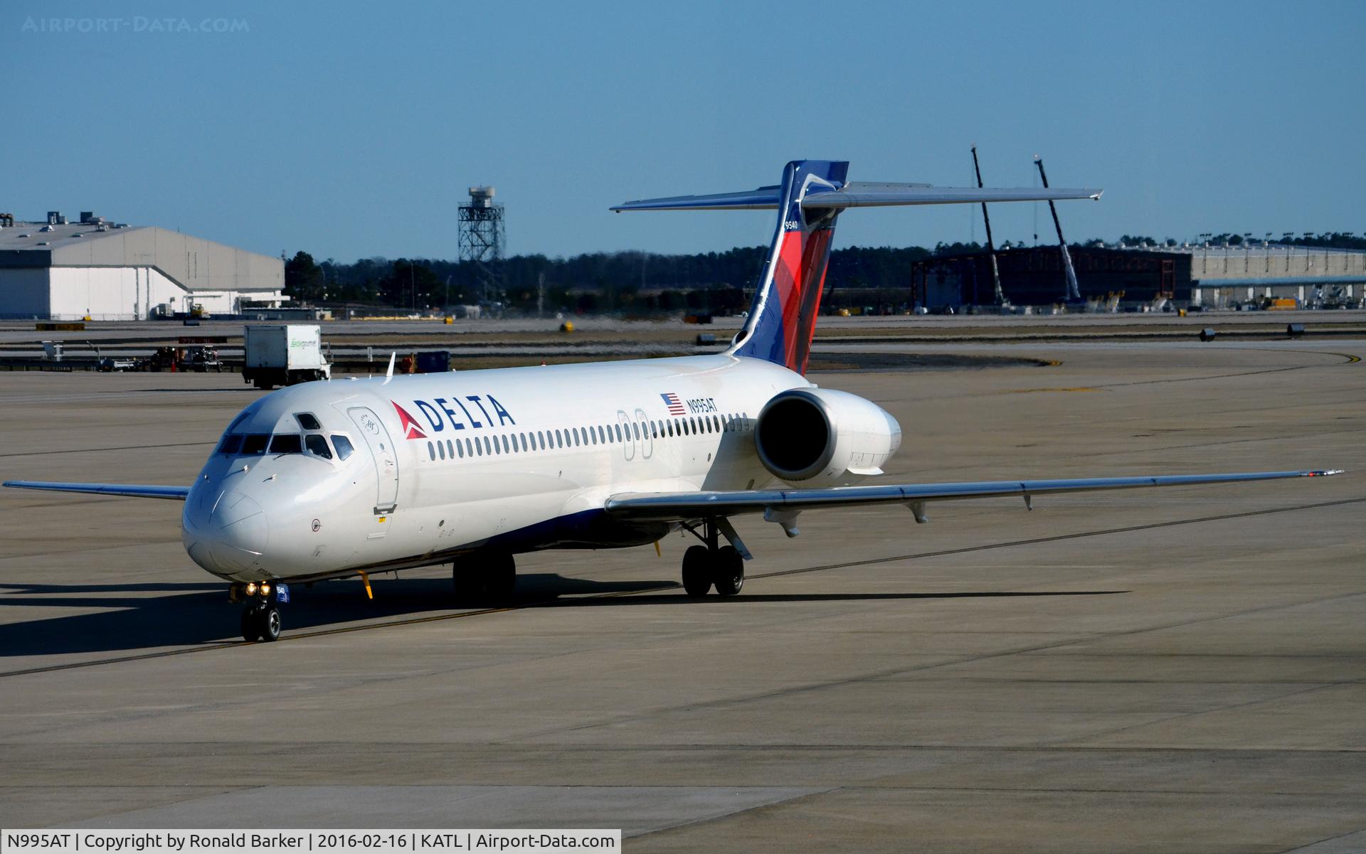 N995AT, 2002 Boeing 717-200 C/N 55139, Taxi Atlanta